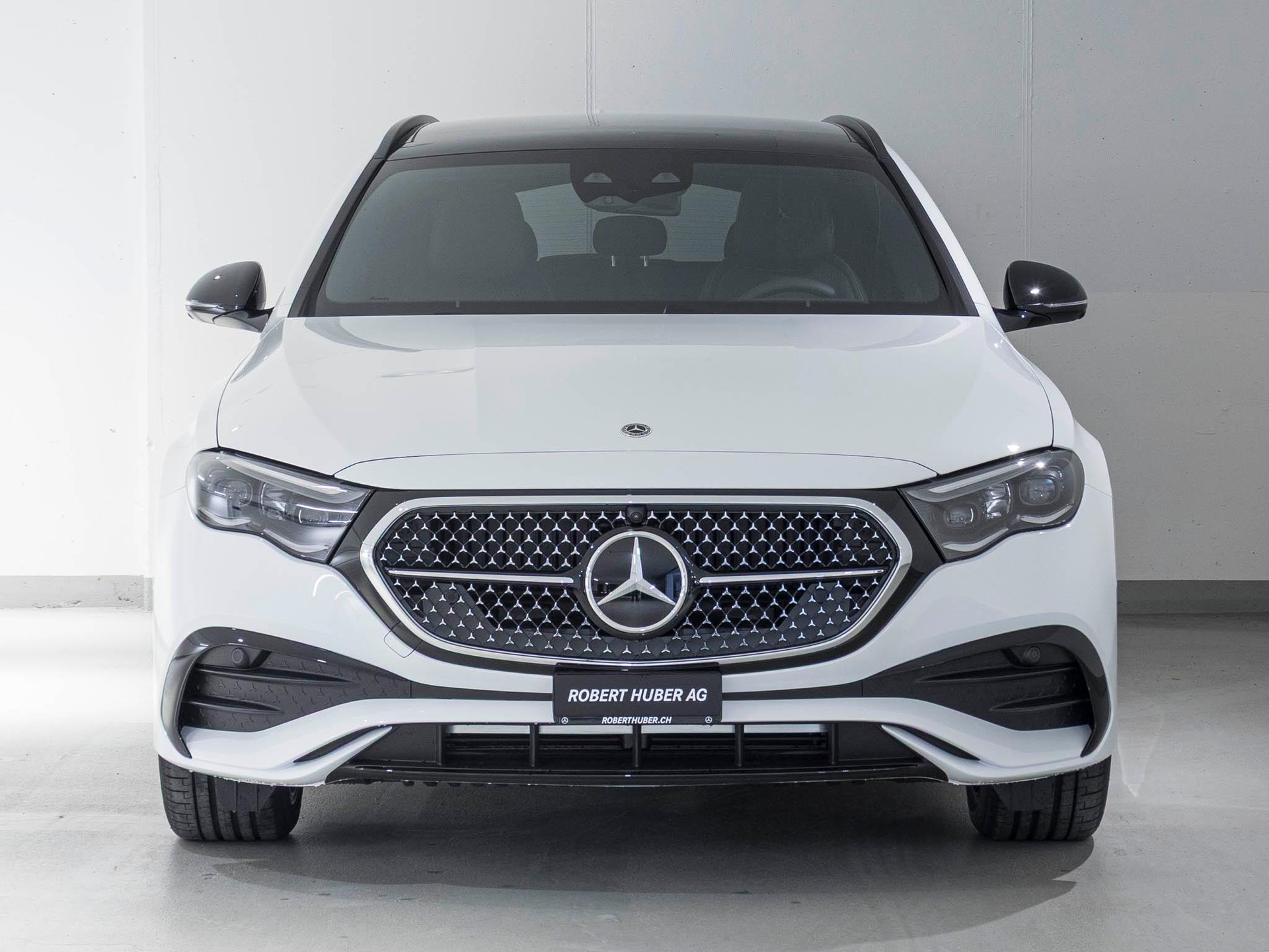 MERCEDES-BENZ E 220 d 4MATIC T-Modell-image-3