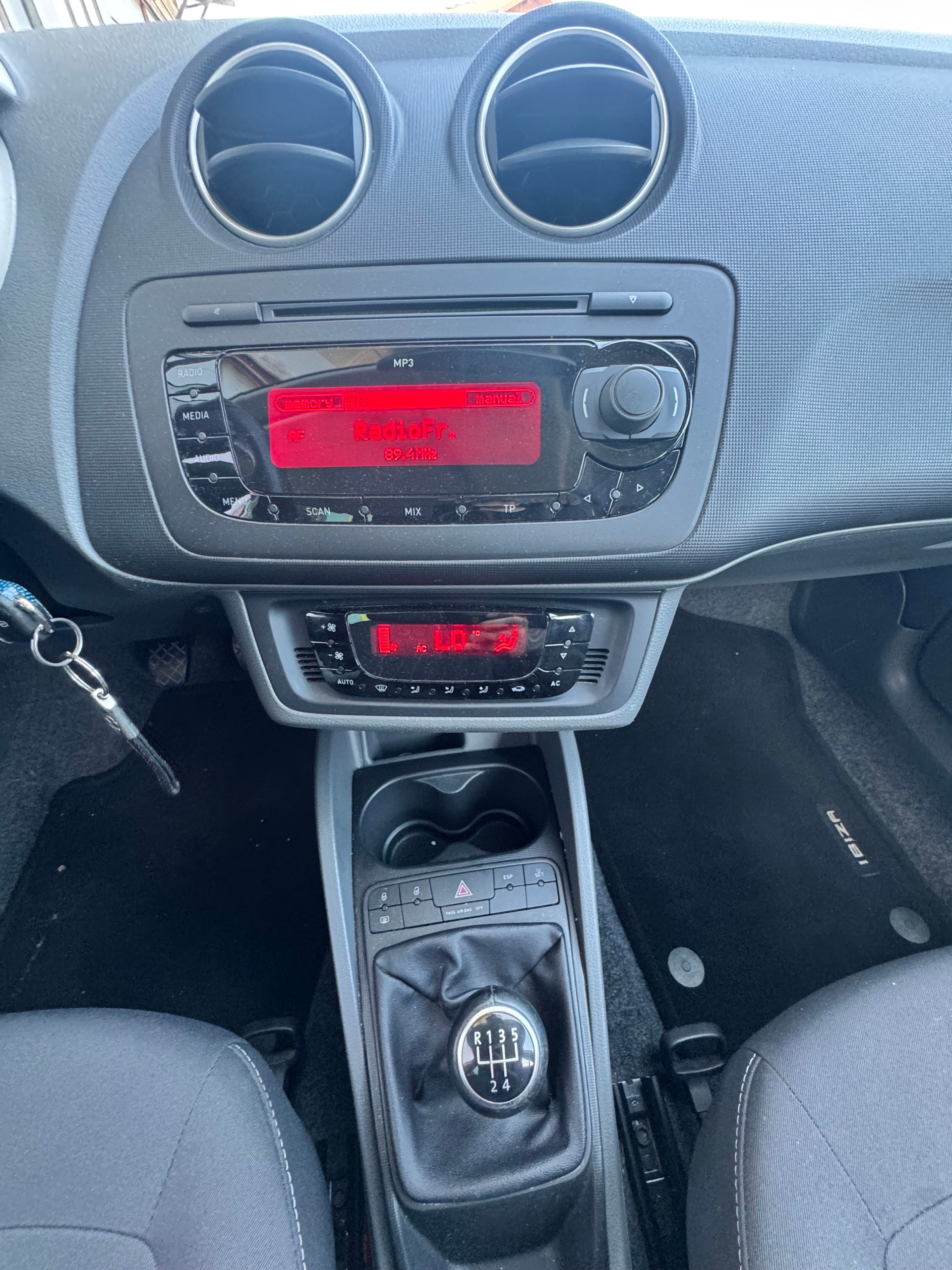 SEAT Ibiza 1.2 TSI Sport-image-7