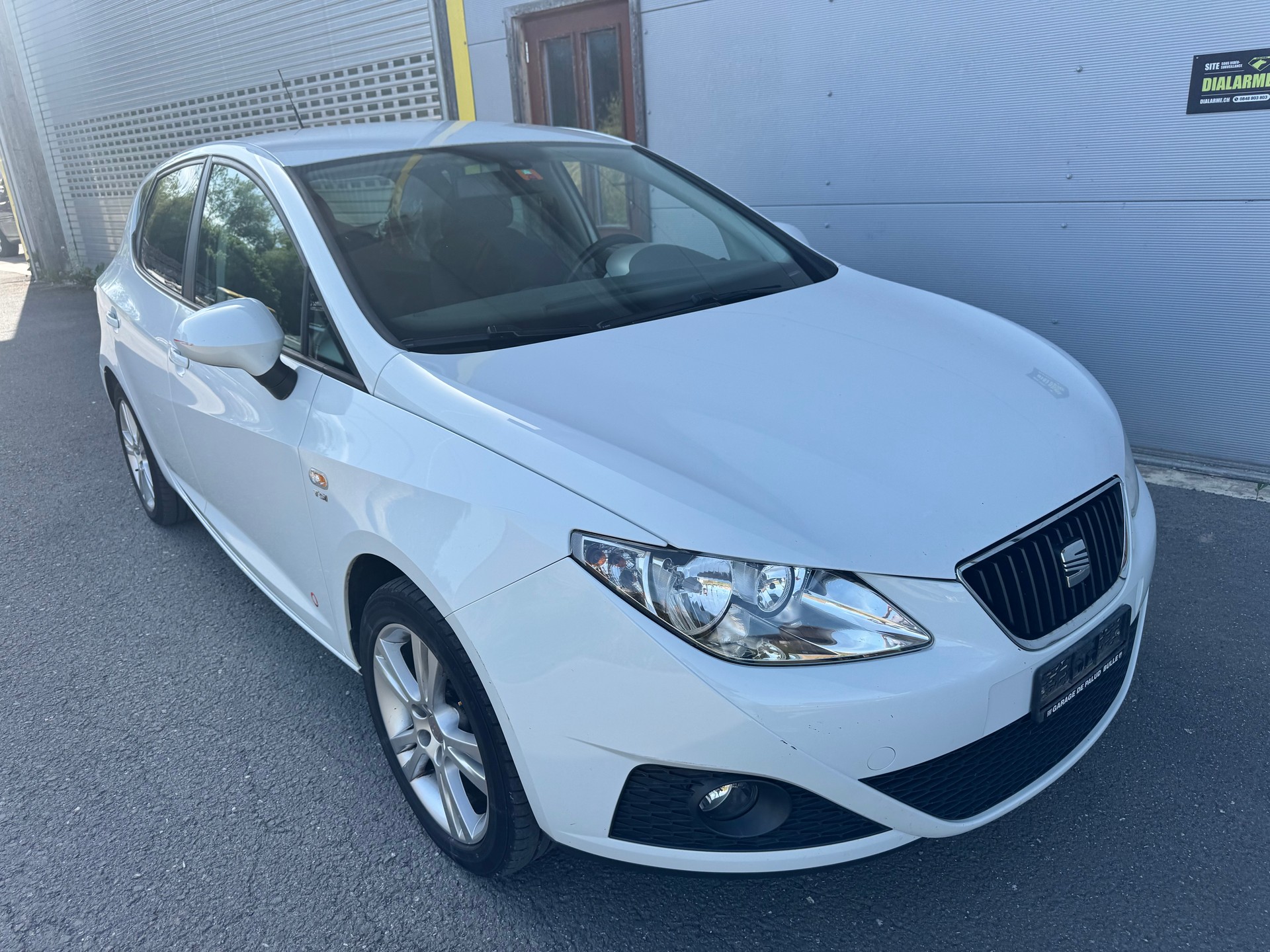 SEAT Ibiza 1.2 TSI Sport-image-0