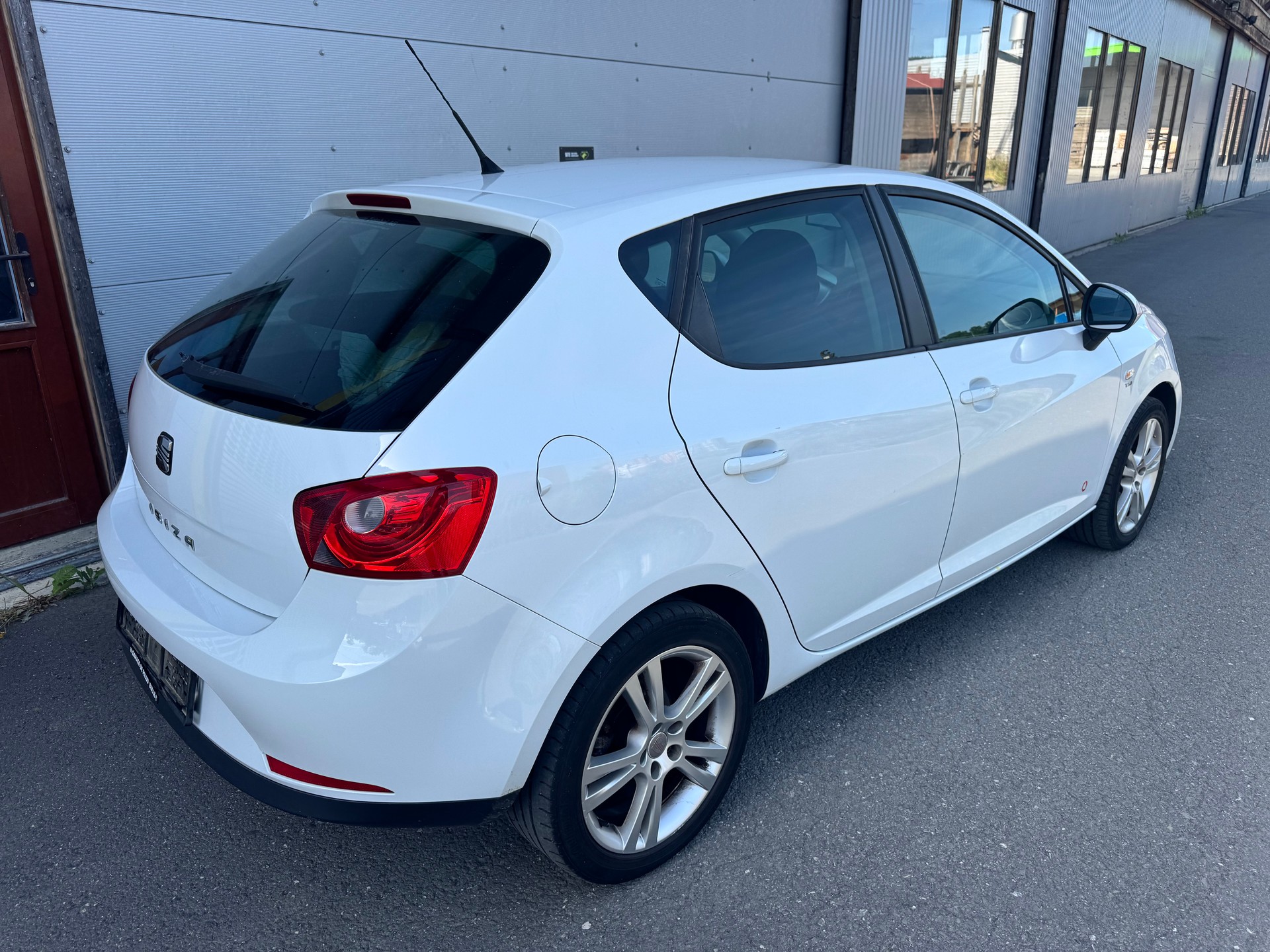 SEAT Ibiza 1.2 TSI Sport-image-5