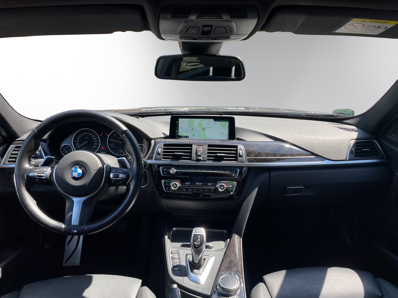 BMW 340i xDrive Touring M Sport Steptronic-image-13
