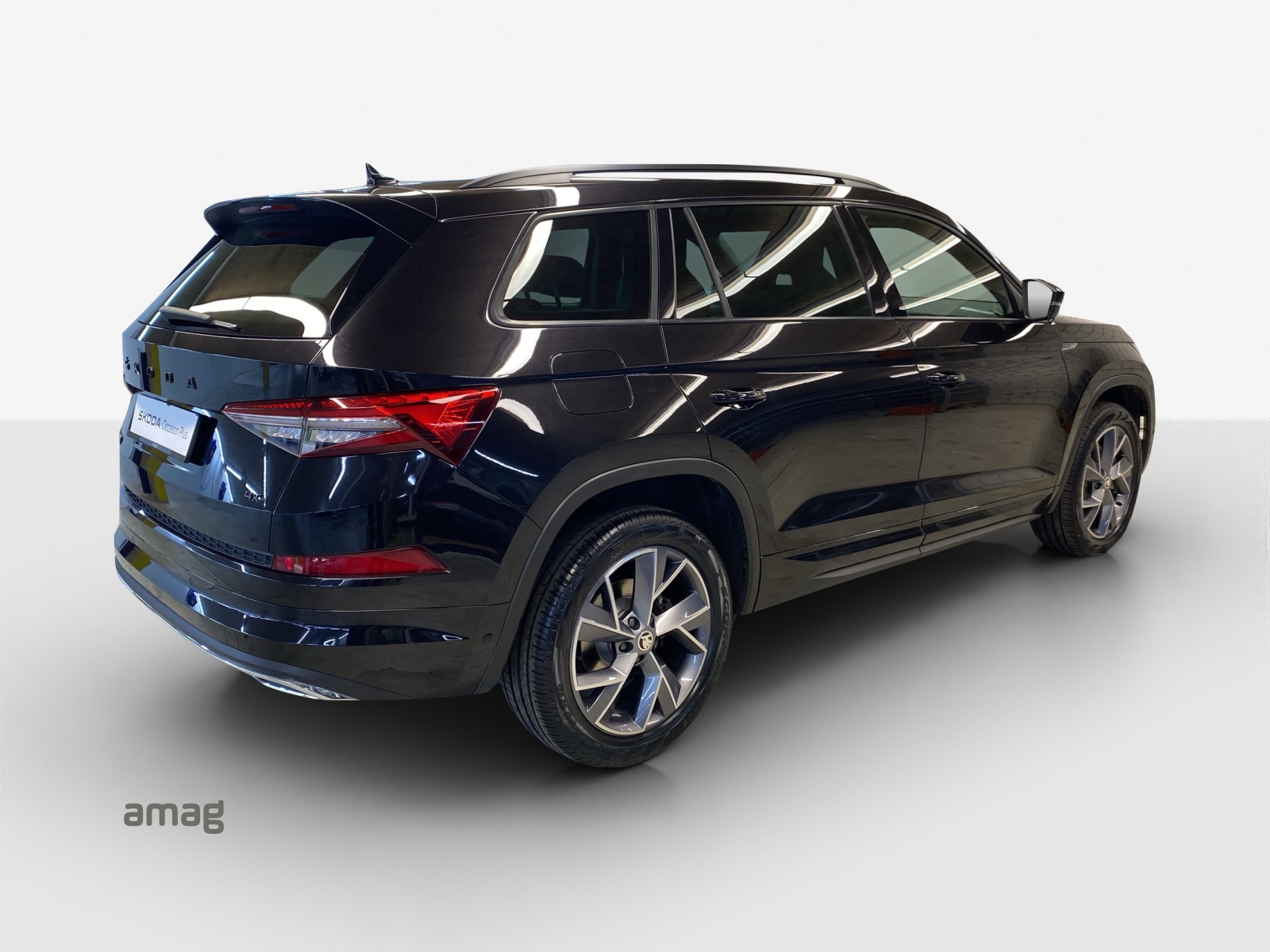 SKODA Kodiaq 2.0 TSI 4x4 SportLine-image-4