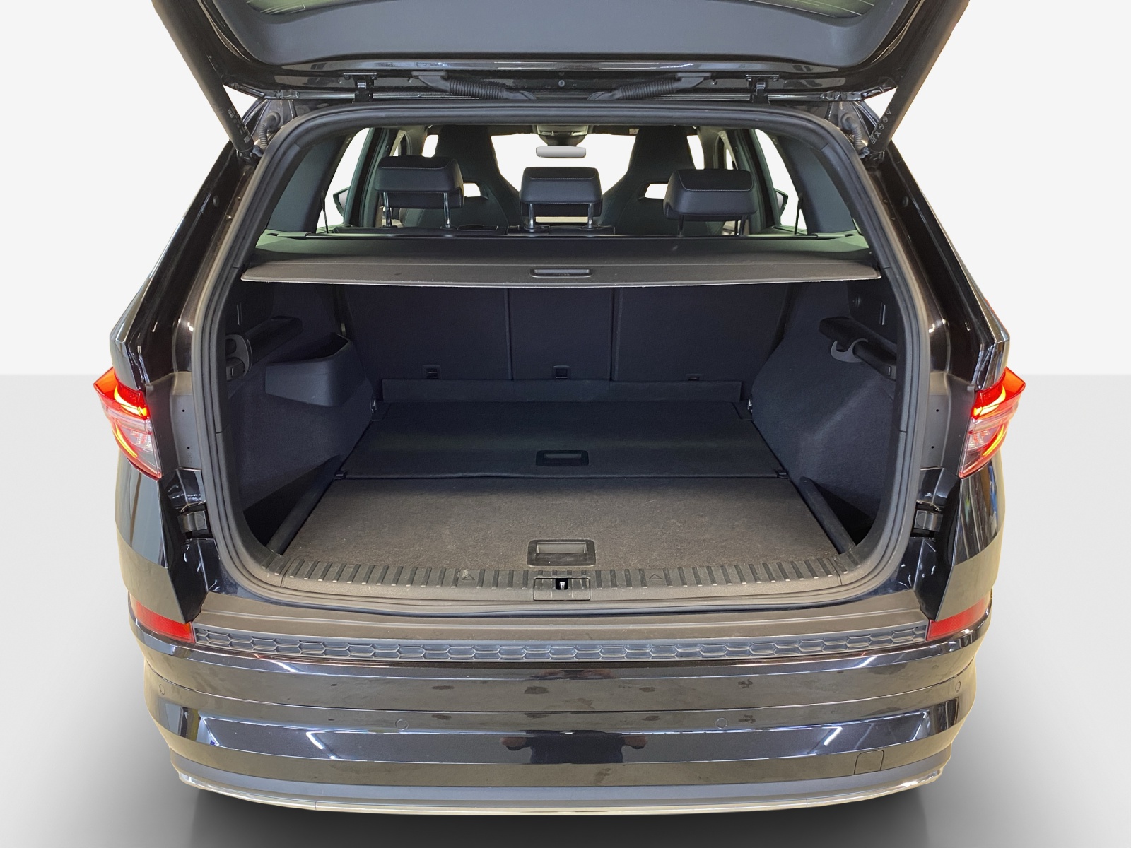 SKODA Kodiaq 2.0 TSI 4x4 SportLine-image-12