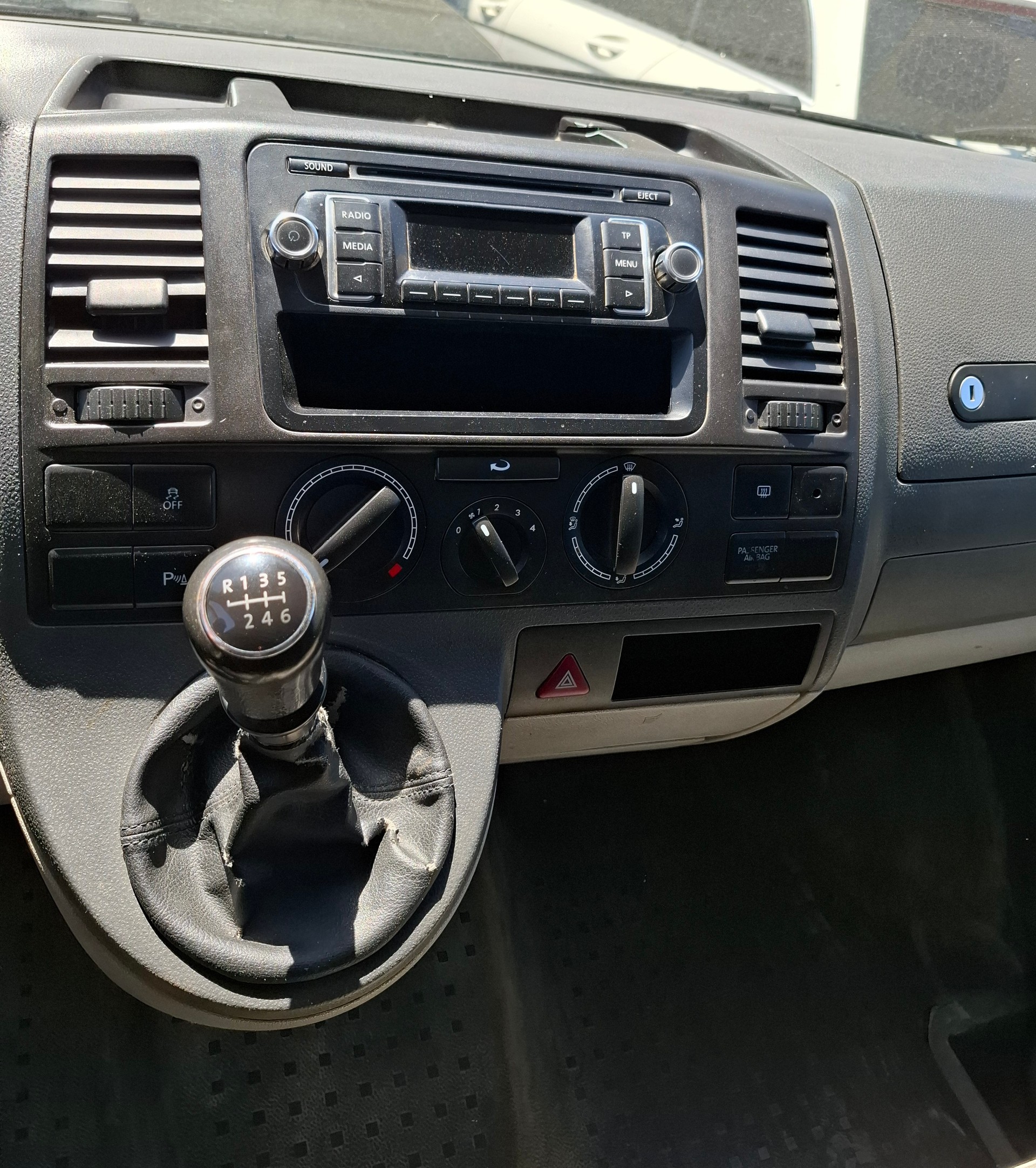 VW T5 2.0 TDI 4Motion-image-9