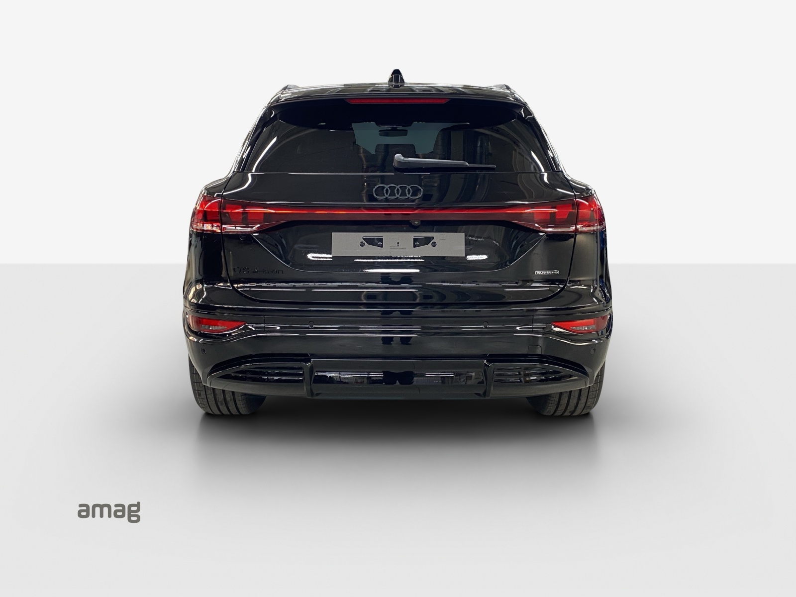 AUDI Q6 e-tron quattro-image-3