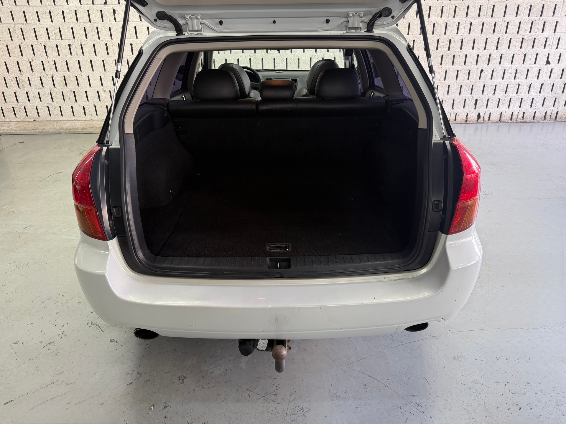 SUBARU Legacy 2.5i AWD Limited Automatic-image-9