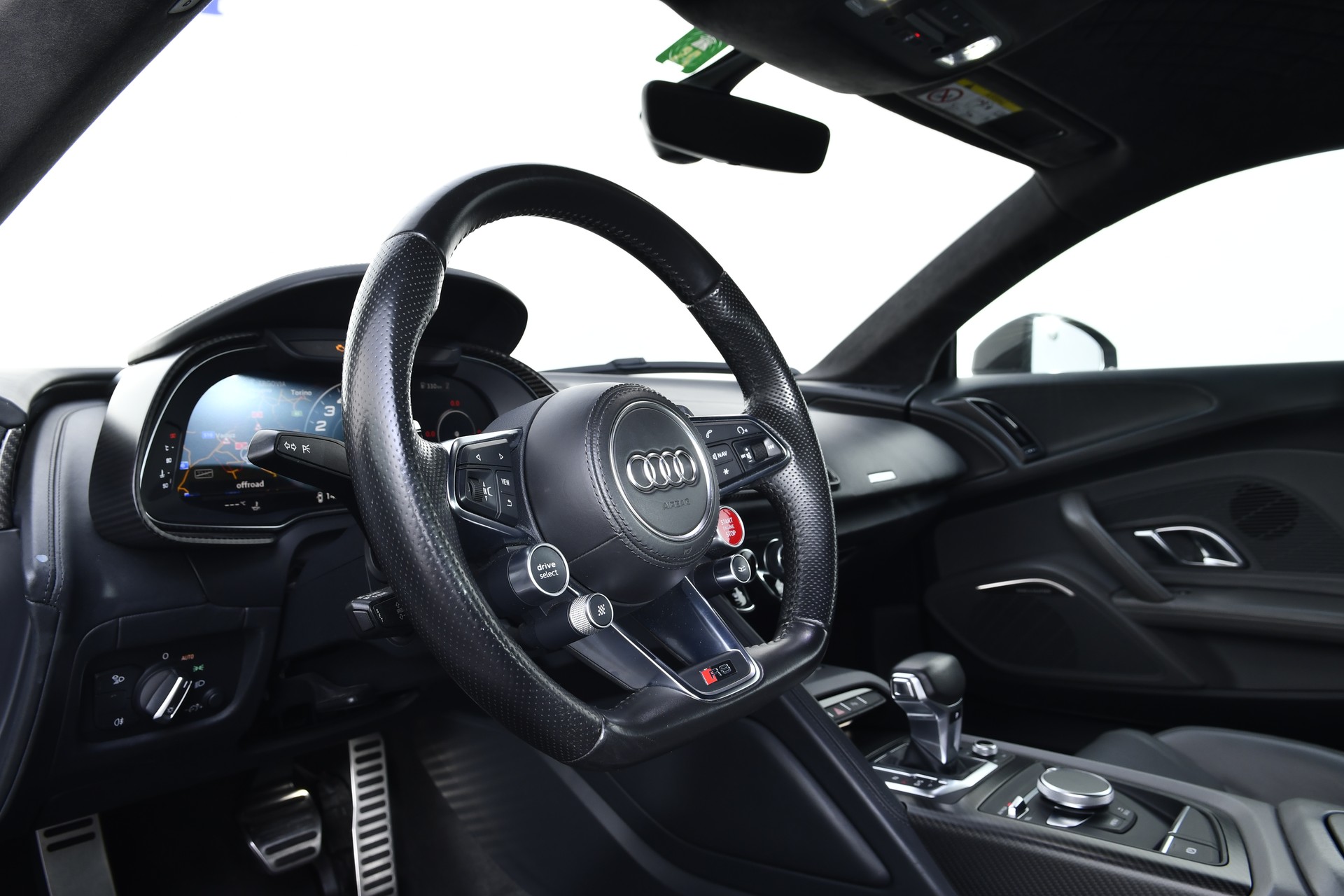 AUDI R8 Coupé 5.2 plus S-Tronic-image-12