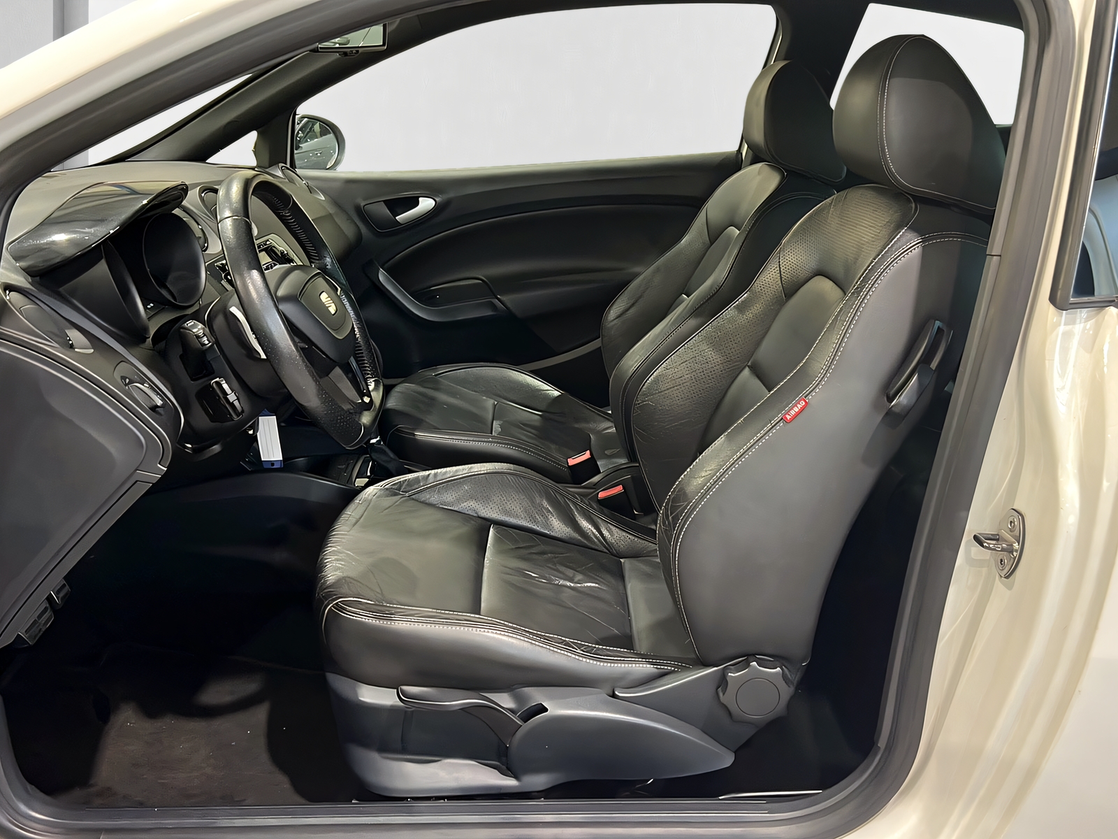 SEAT Ibiza SC 1.4 TSI Cupra R210 DSG**Frisch ab MFK**-image-7