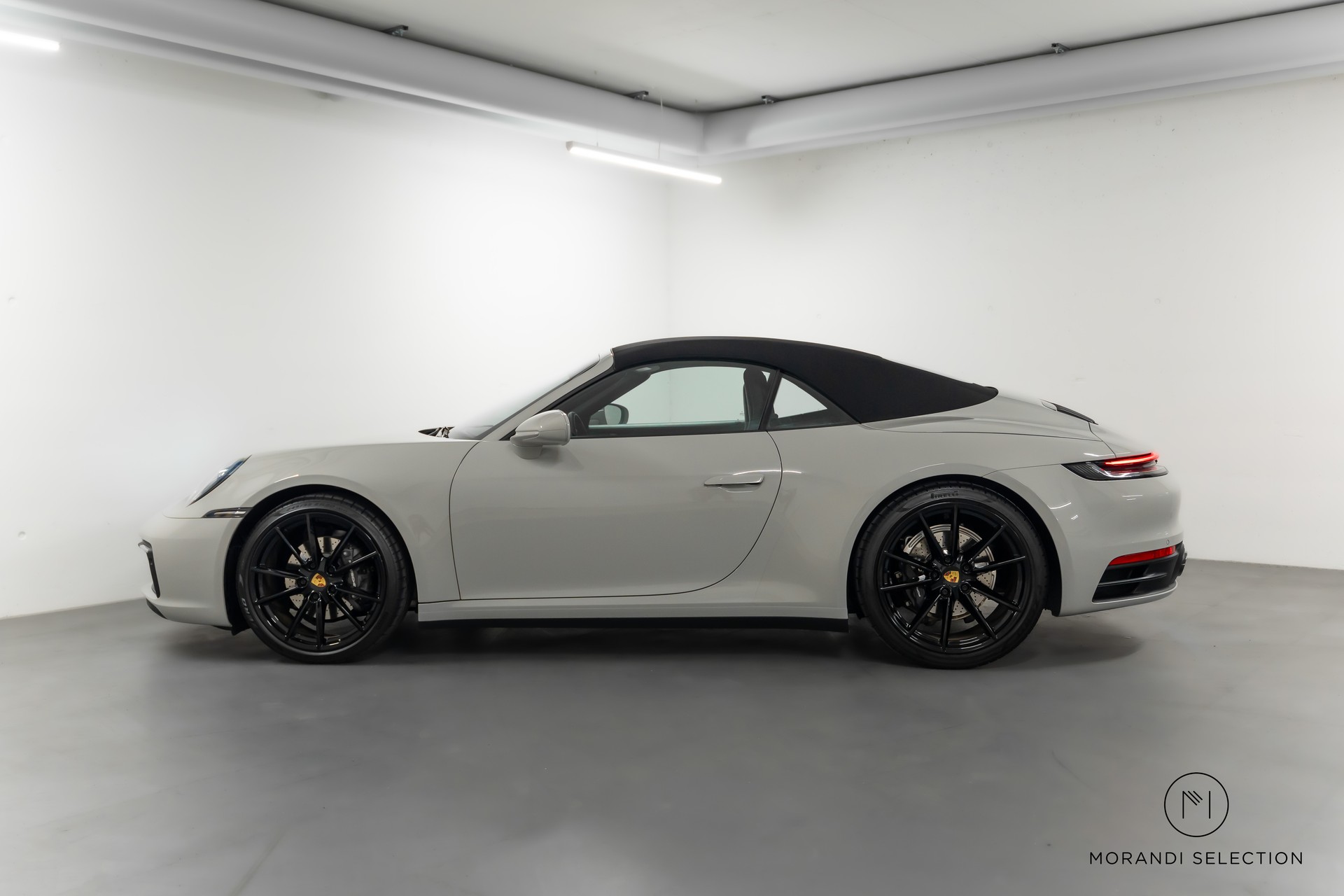 PORSCHE 911 Cabriolet 3.0 Carrera 4 PDK-image-1