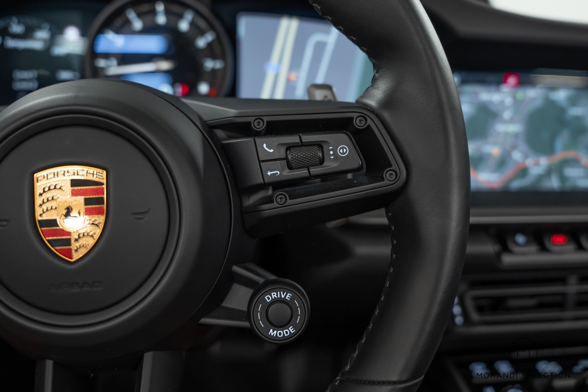 PORSCHE 911 Cabriolet 3.0 Carrera 4 PDK-image-24