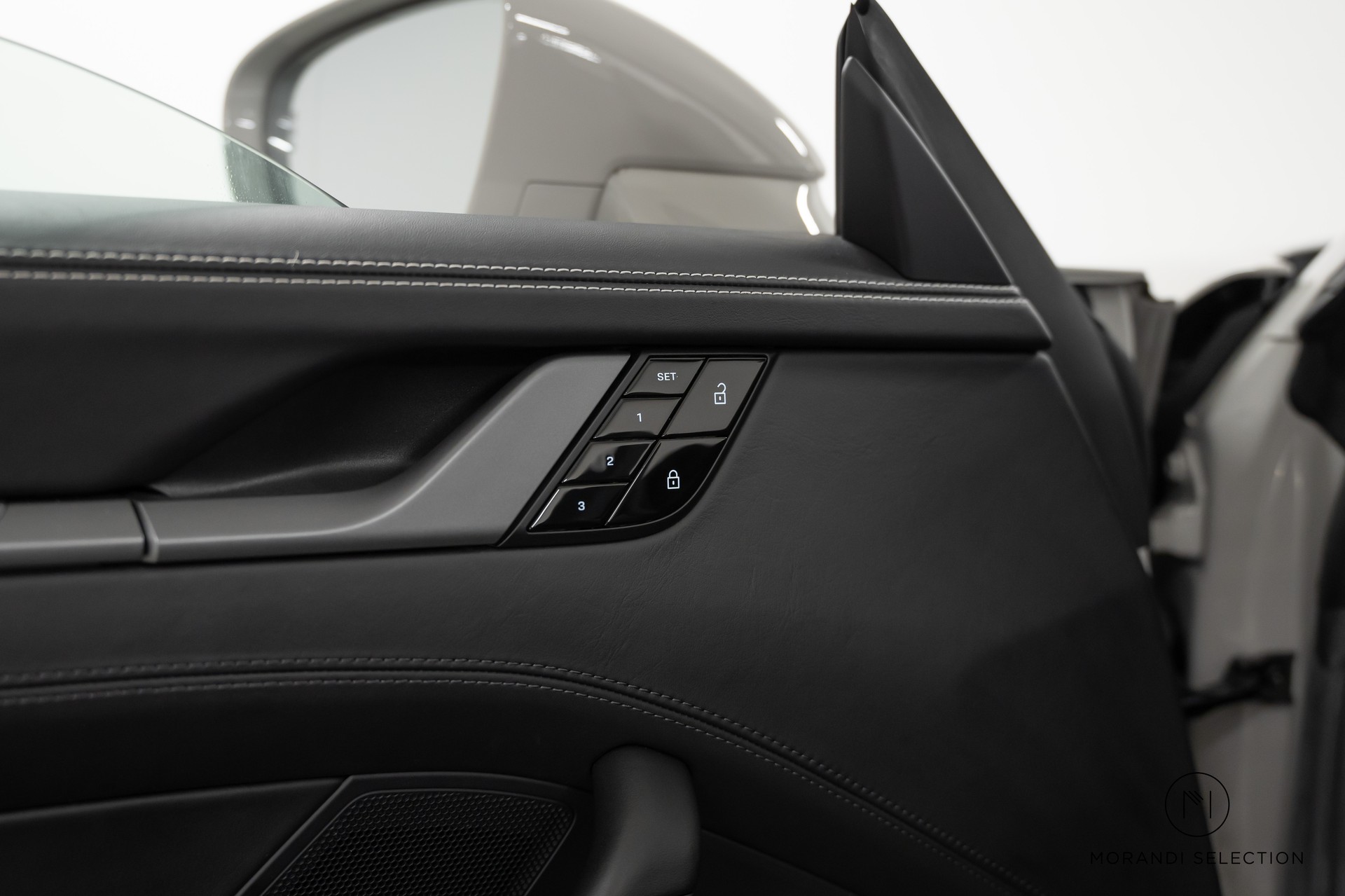 PORSCHE 911 Cabriolet 3.0 Carrera 4 PDK-image-18