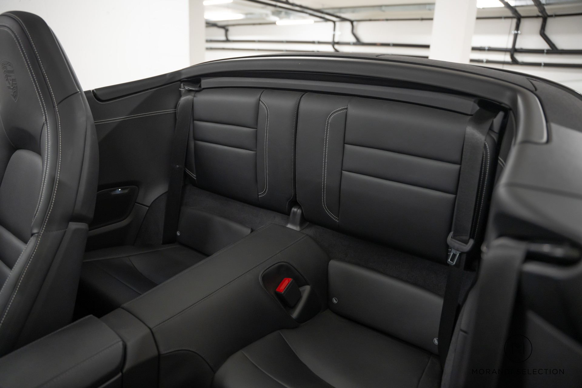 PORSCHE 911 Cabriolet 3.0 Carrera 4 PDK-image-16