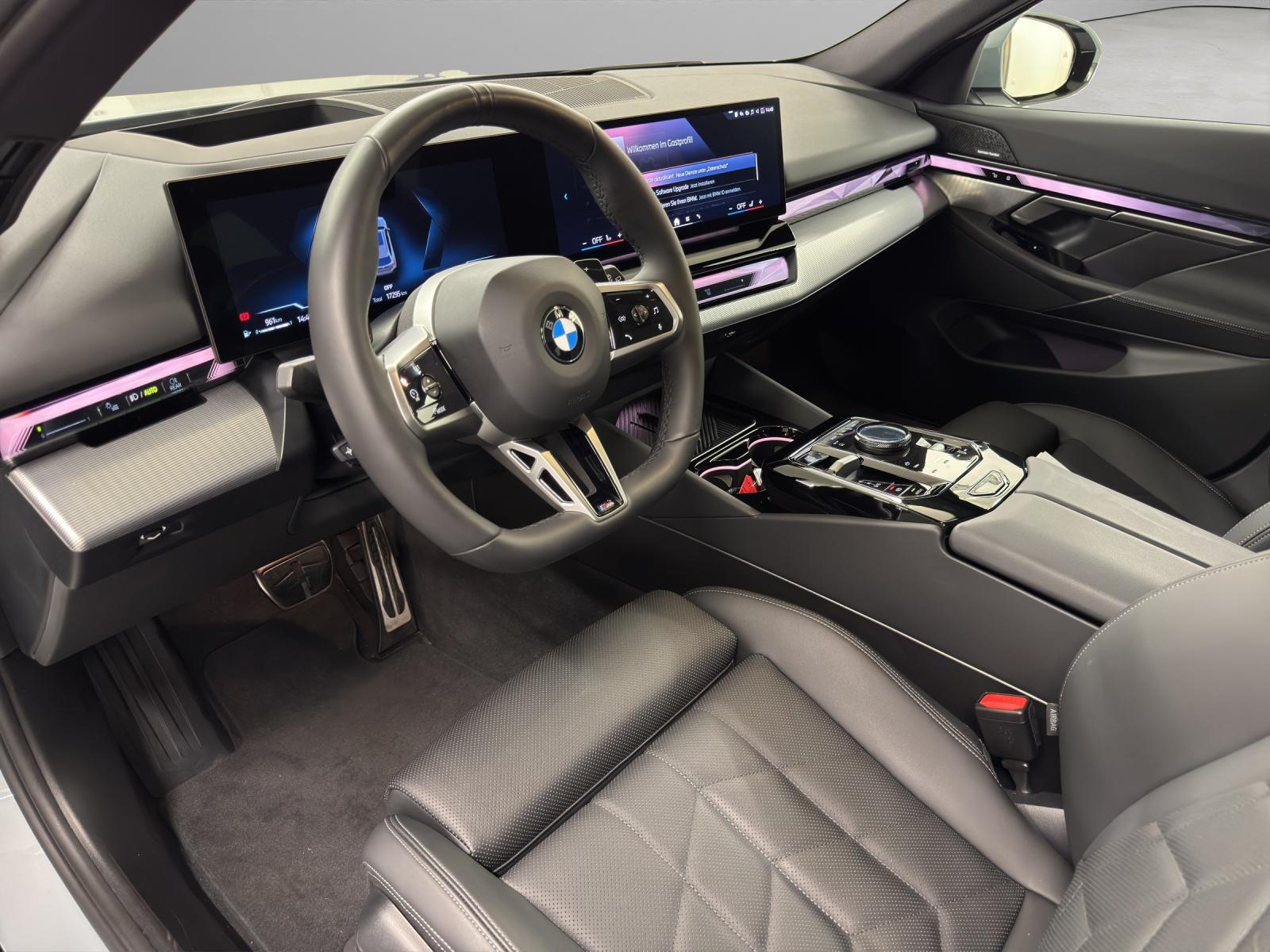 BMW 520d xDrive Touring-image-11