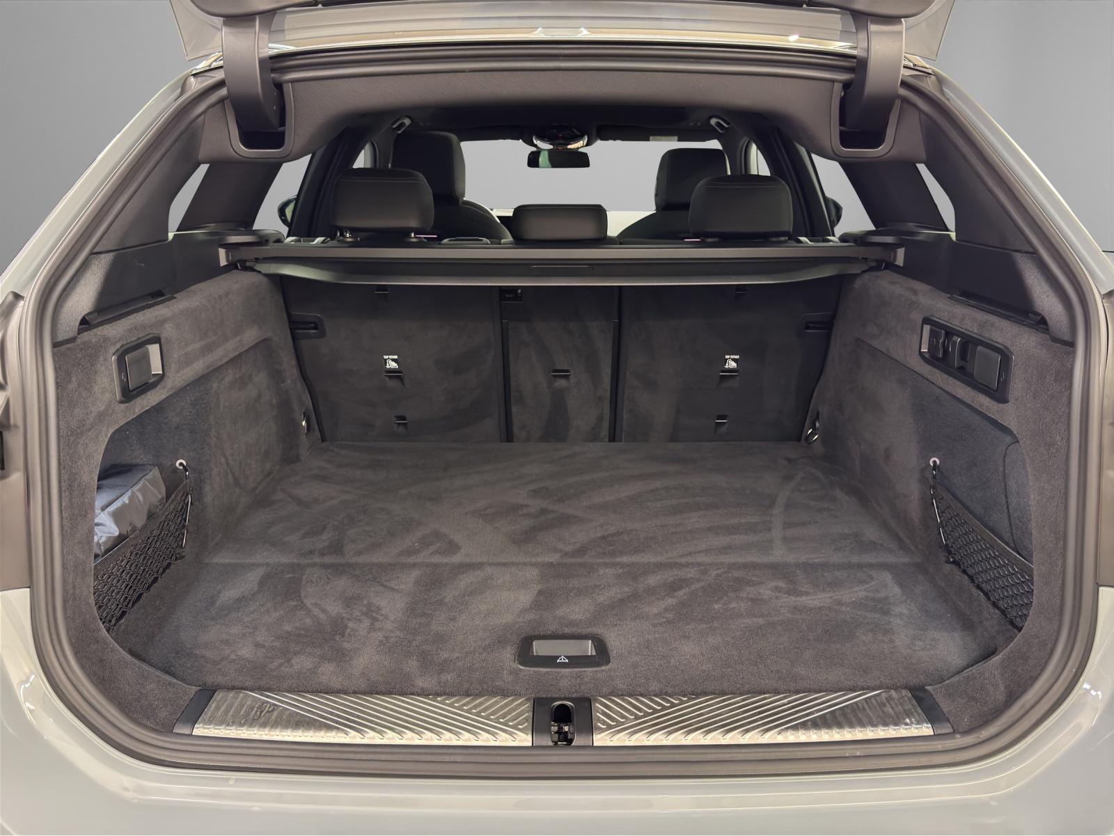 BMW 520d xDrive Touring-image-9