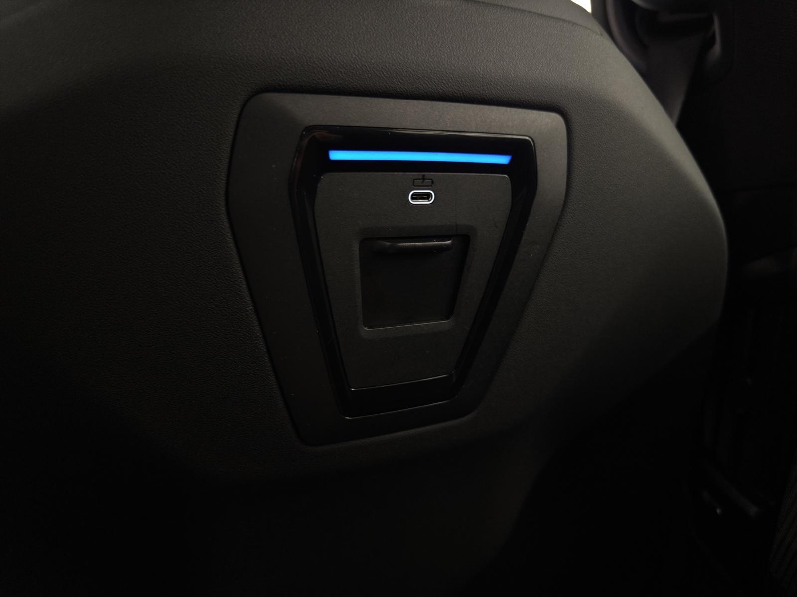 BMW 520d xDrive Touring-image-20