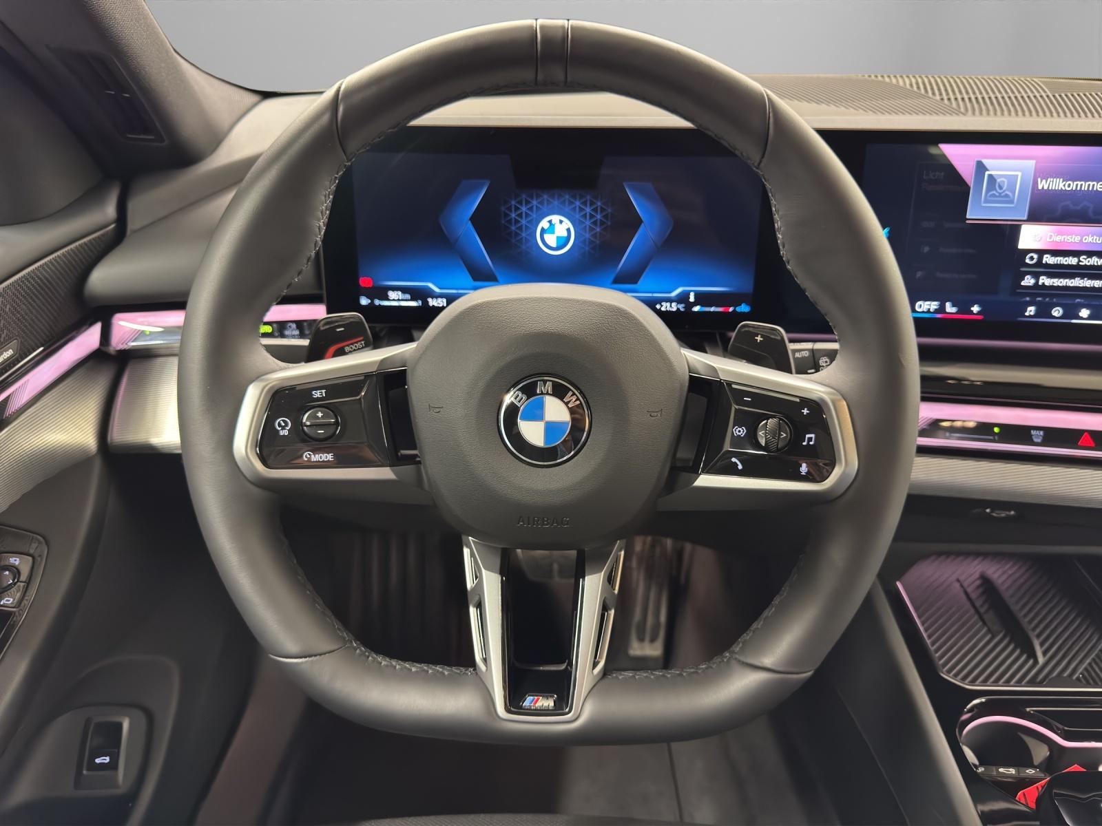 BMW 520d xDrive Touring-image-15