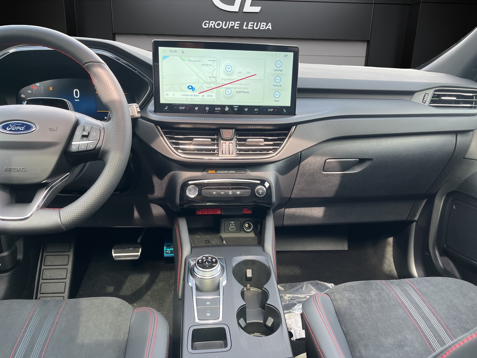 FORD Kuga 2.5 FHEV ST-Line X 4WD-image-12