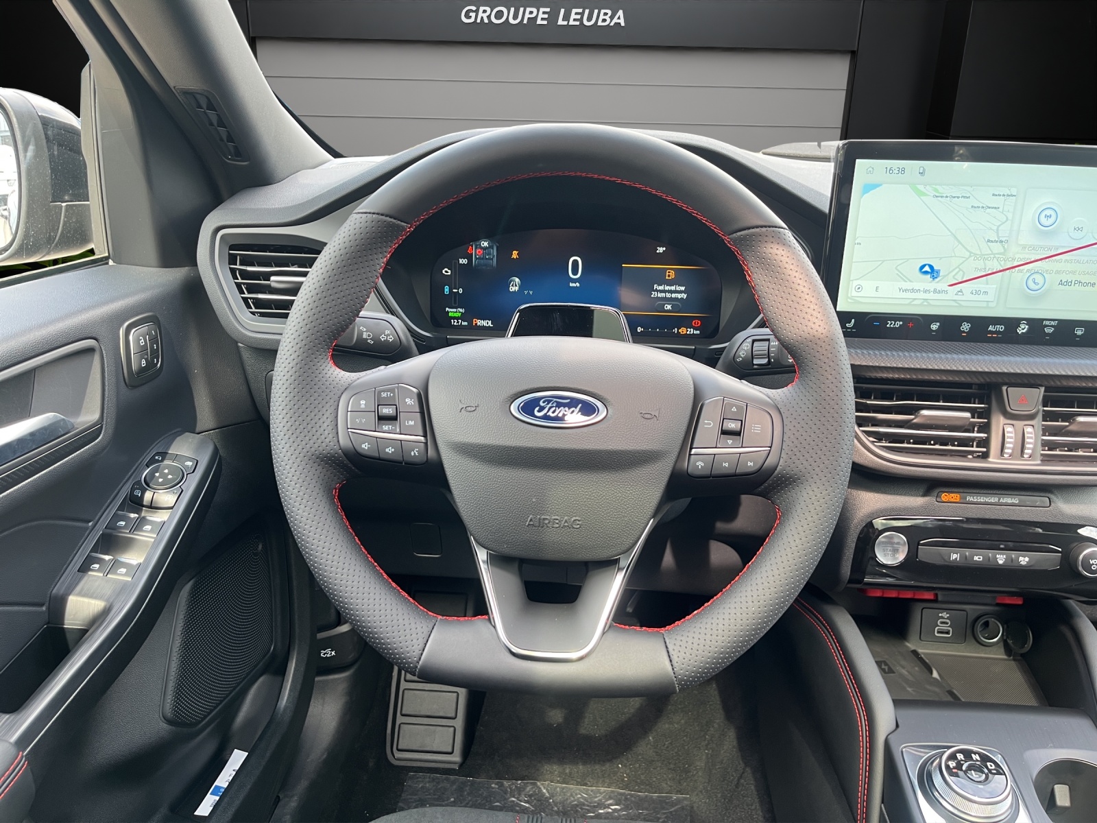 FORD Kuga 2.5 FHEV ST-Line X 4WD-image-13