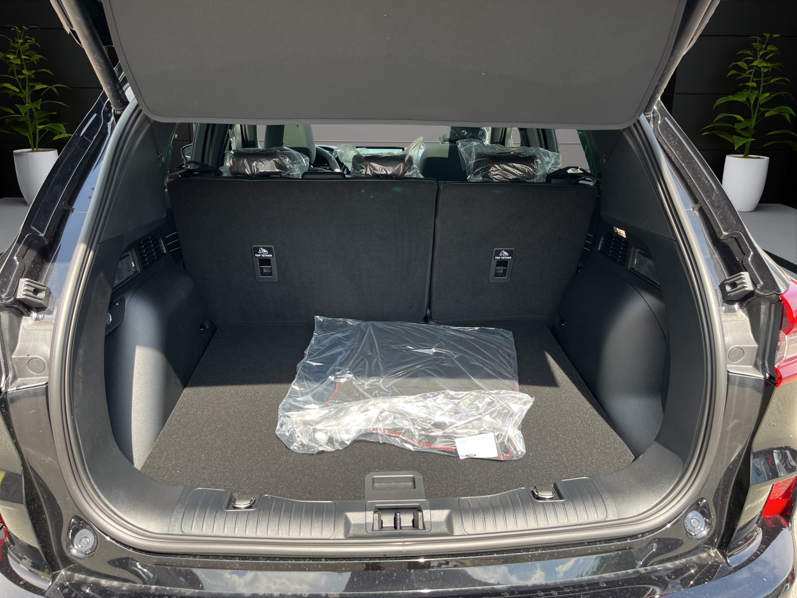 FORD Kuga 2.5 FHEV ST-Line X 4WD-image-5