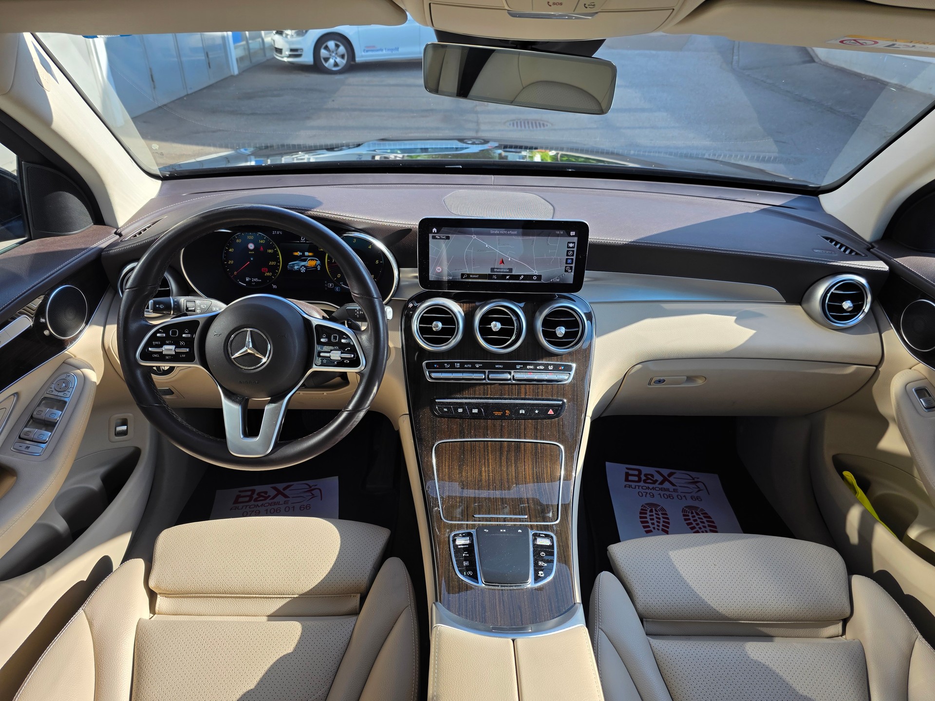 MERCEDES-BENZ GLC 220 d 4Matic 9G-Tronic-image-10