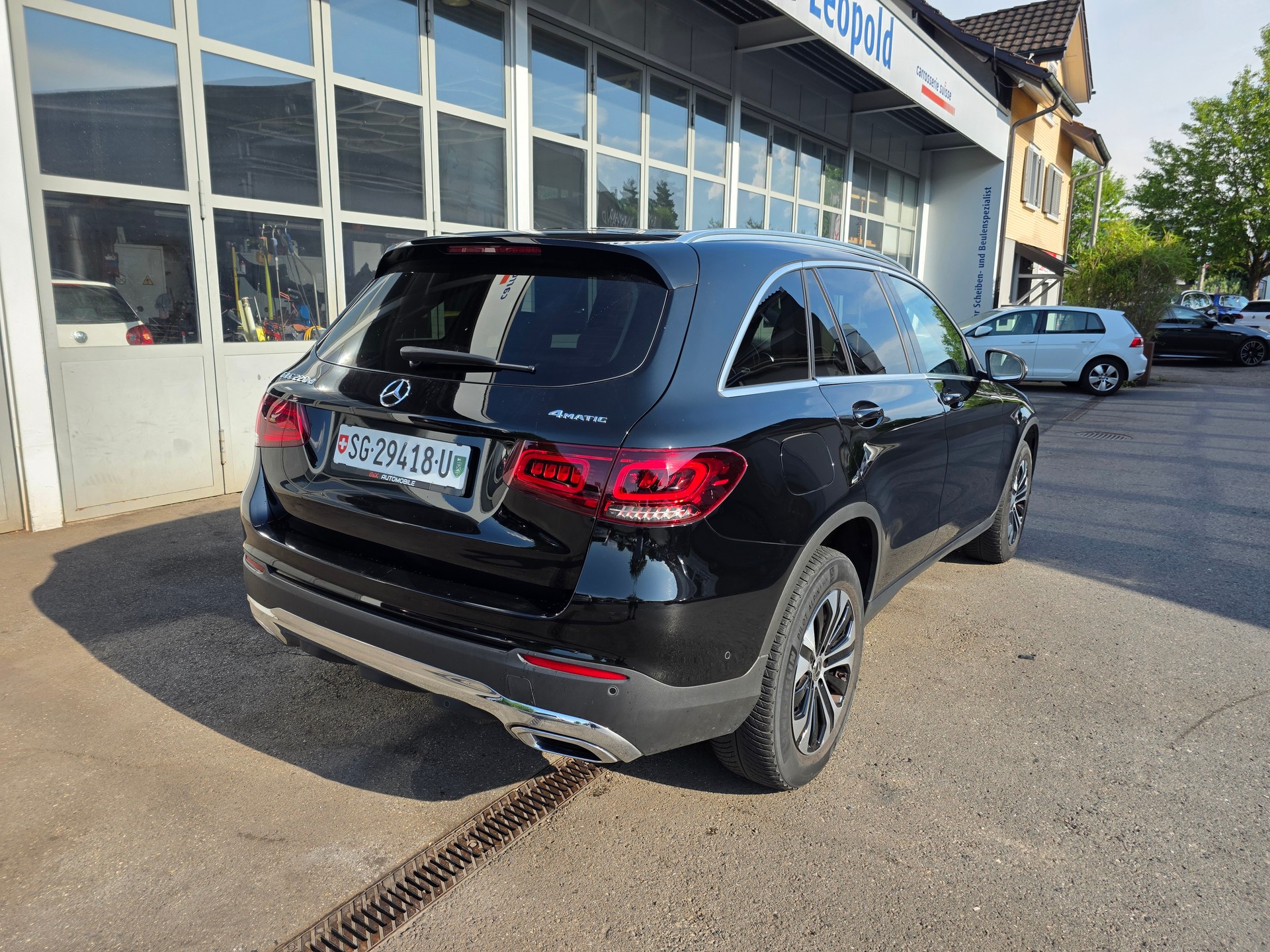 MERCEDES-BENZ GLC 220 d 4Matic 9G-Tronic-image-6