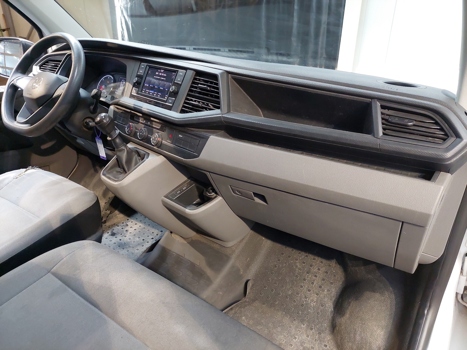 VW T6.1 2.0 TDI 4Motion-image-7