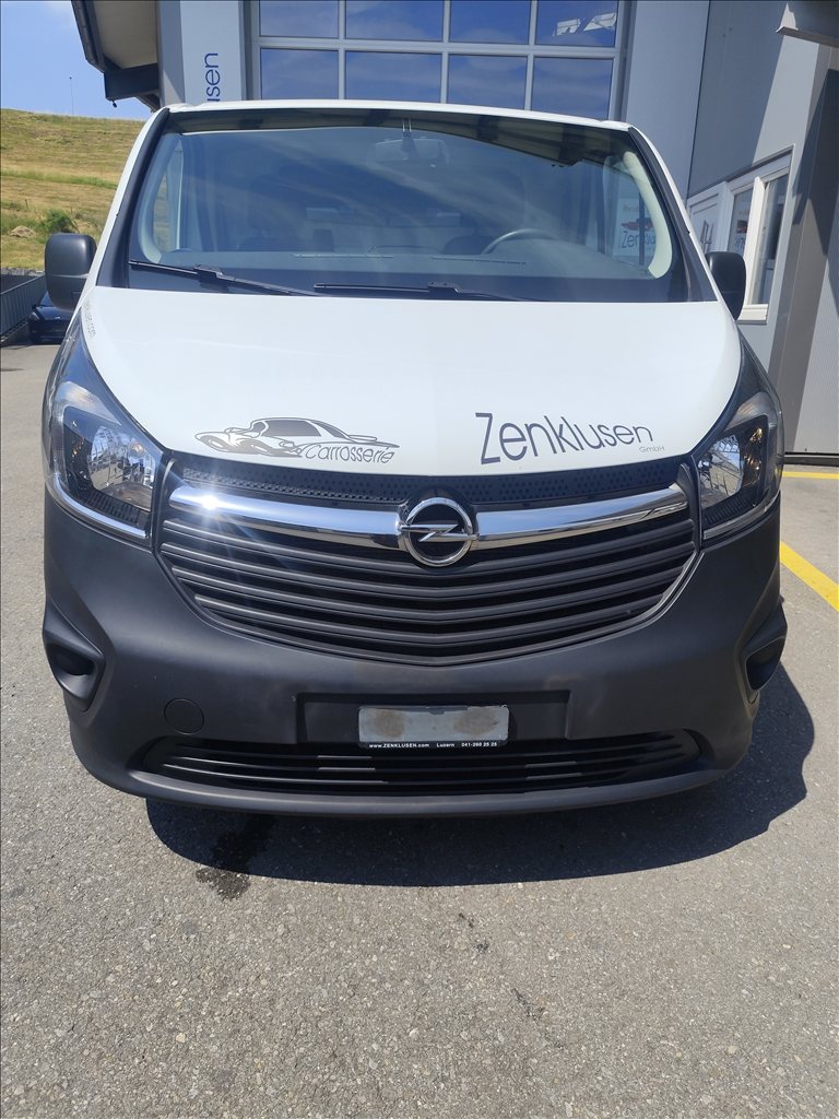 OPEL VIVARO-image-0