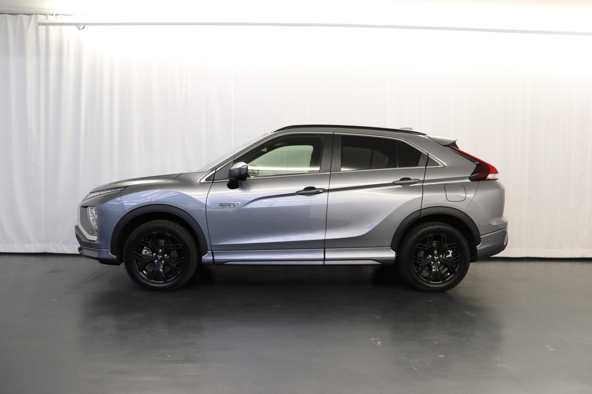 MITSUBISHI Eclipse Cross 2.4 PHEV Instyle 4x4-showroom-element-3
