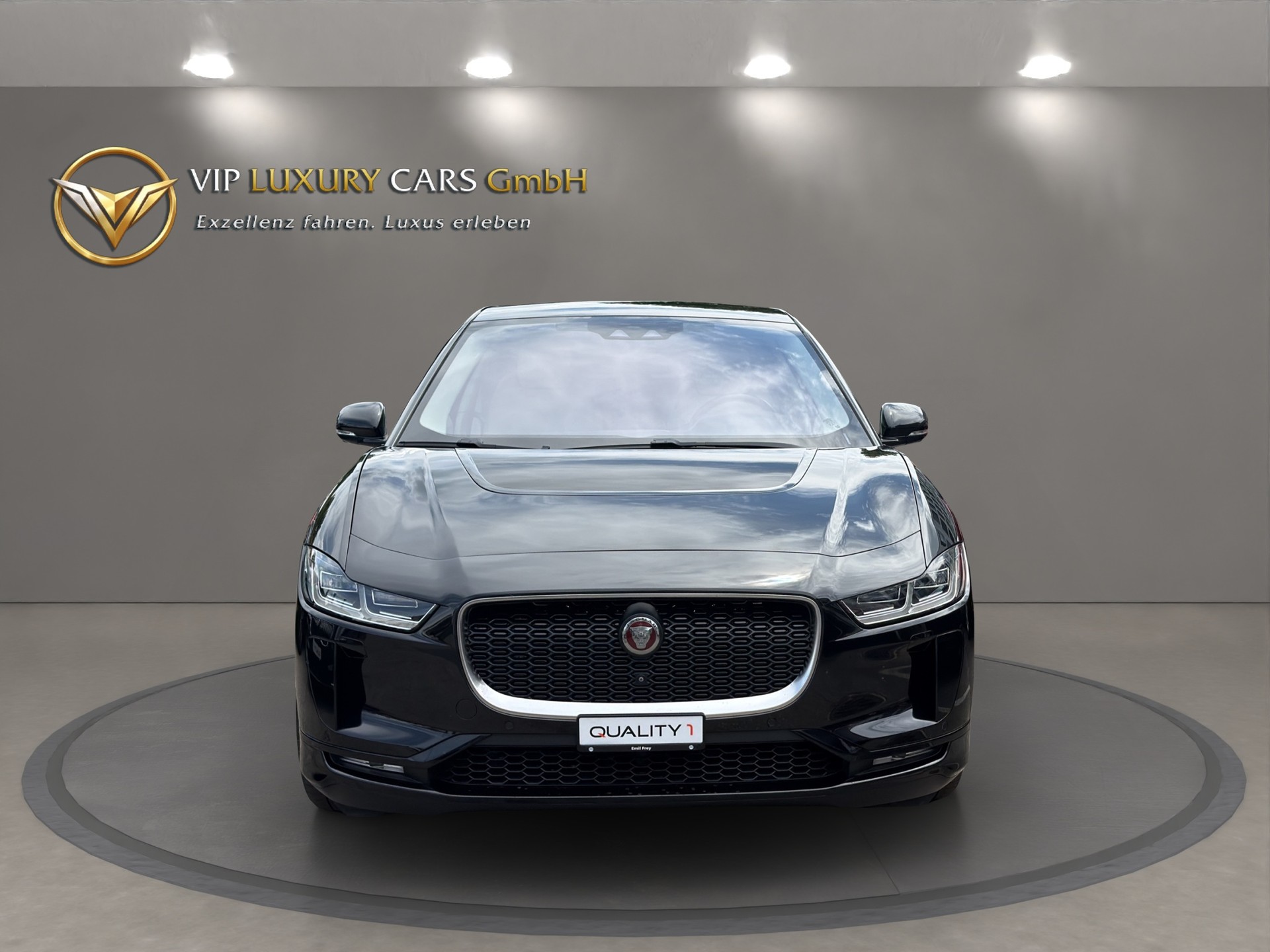 JAGUAR I-Pace EV400 First Edition AWD-image-3