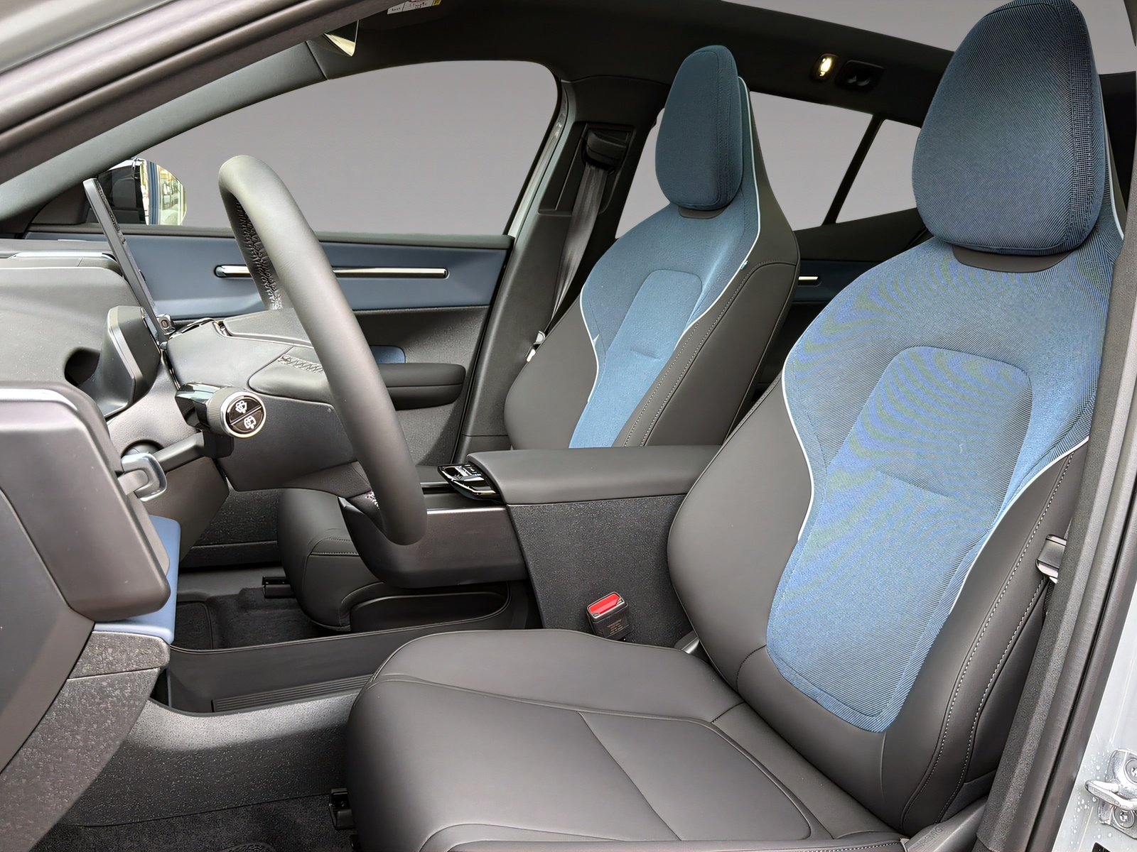VOLVO EX30 E60 Twin Ultra Performance AWD-image-6