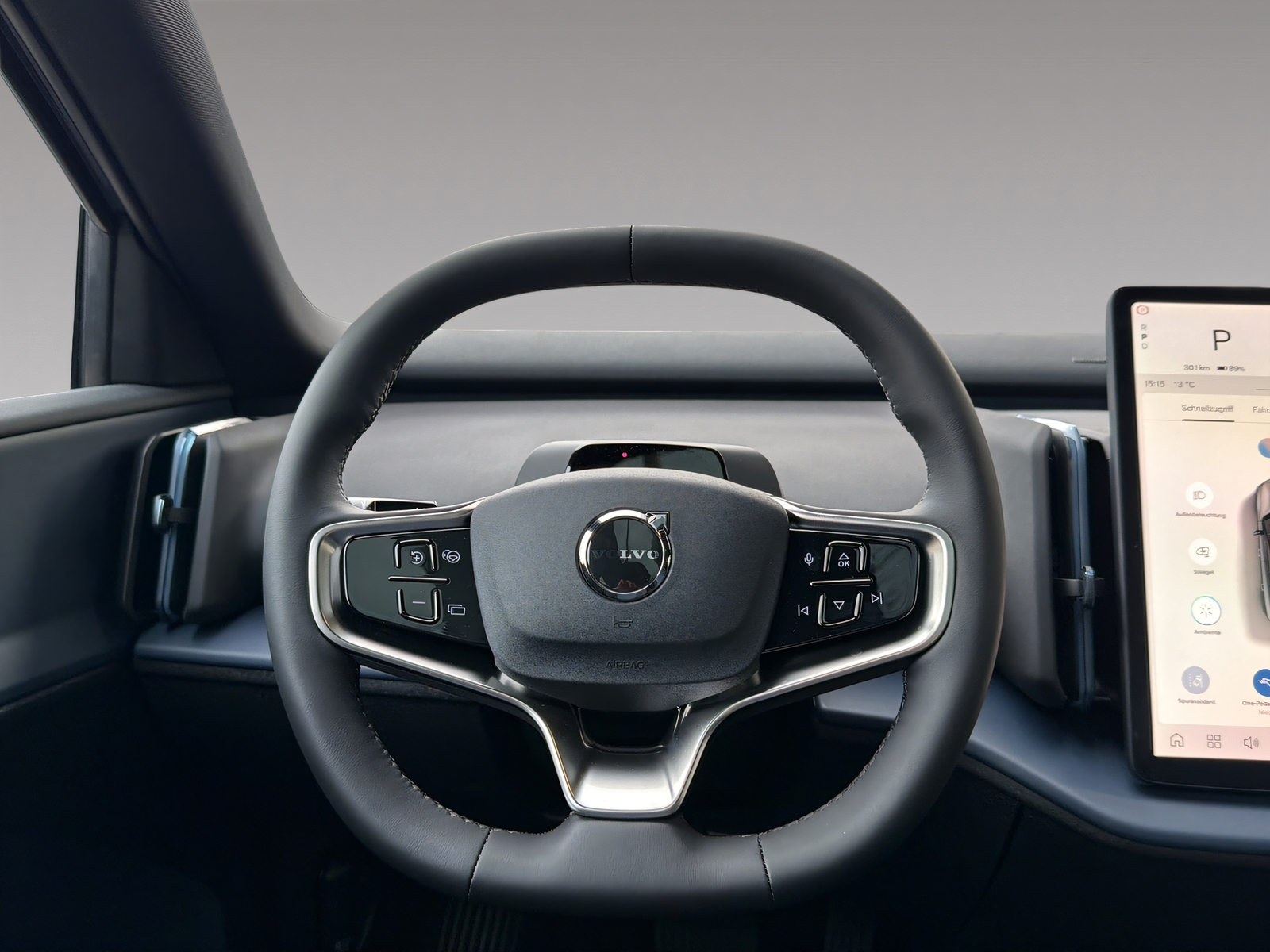 VOLVO EX30 E60 Twin Ultra Performance AWD-image-8