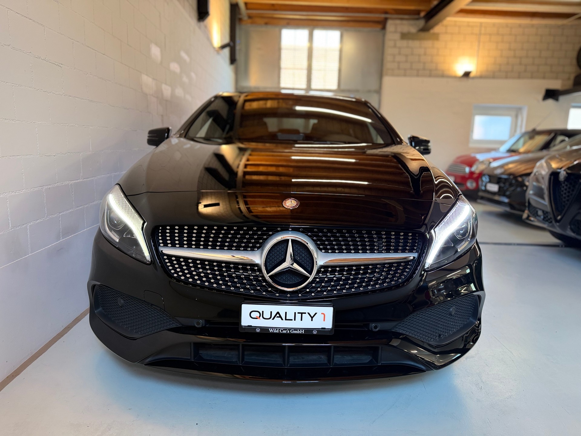 MERCEDES-BENZ A 200 AMG Line 7G-DCT-image-1