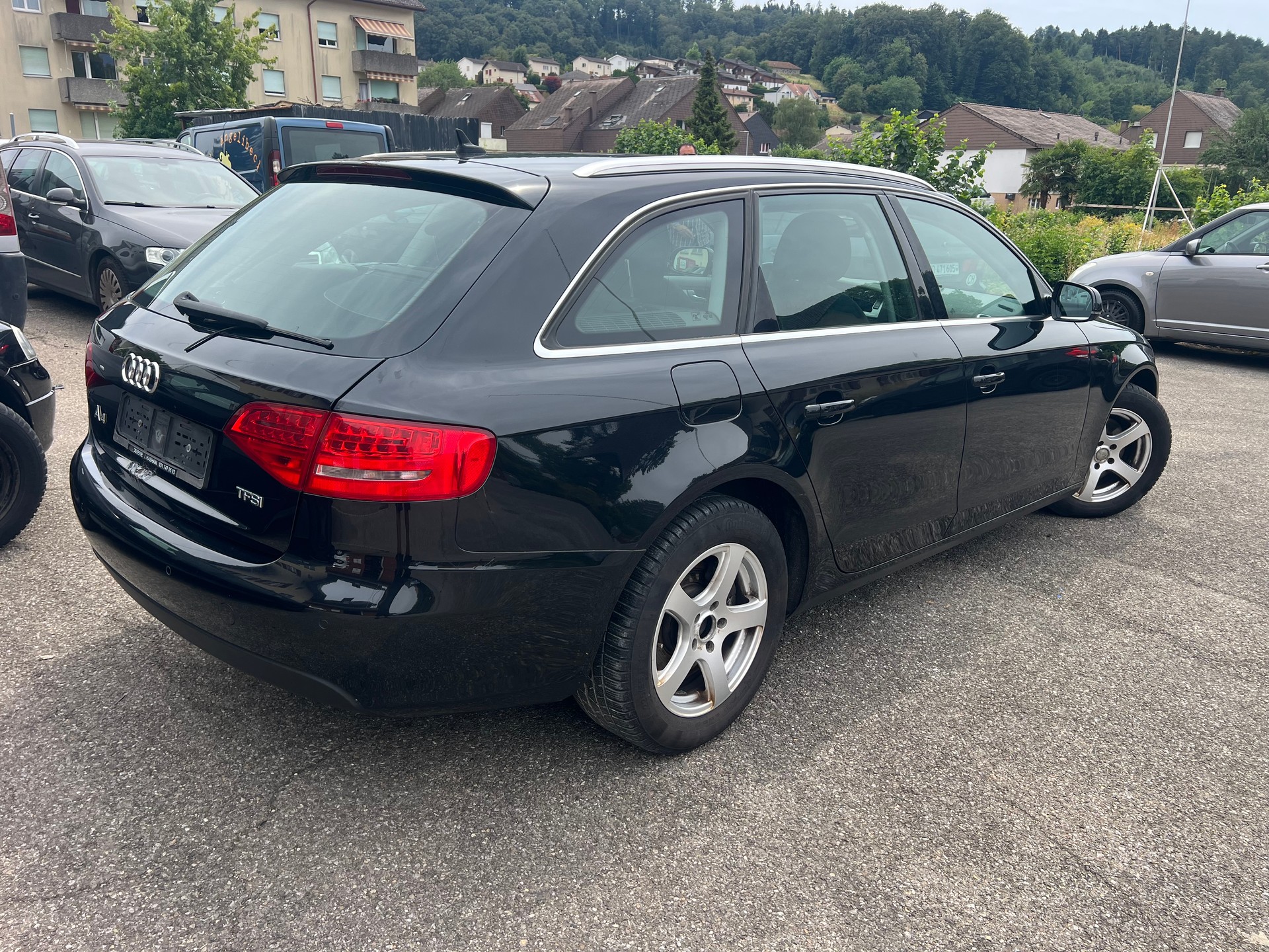 AUDI A4 Avant 1.8 TFSI multitronic-image-4