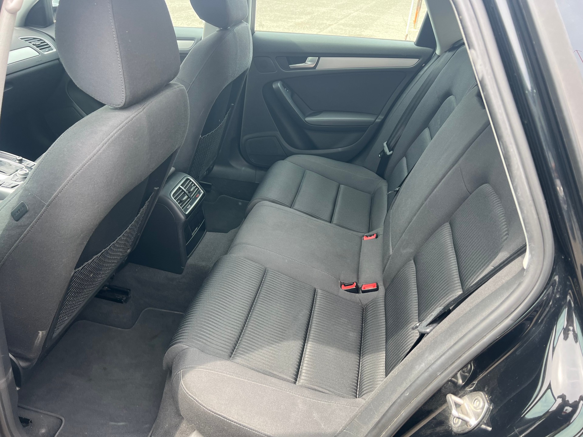 AUDI A4 Avant 1.8 TFSI multitronic-image-8