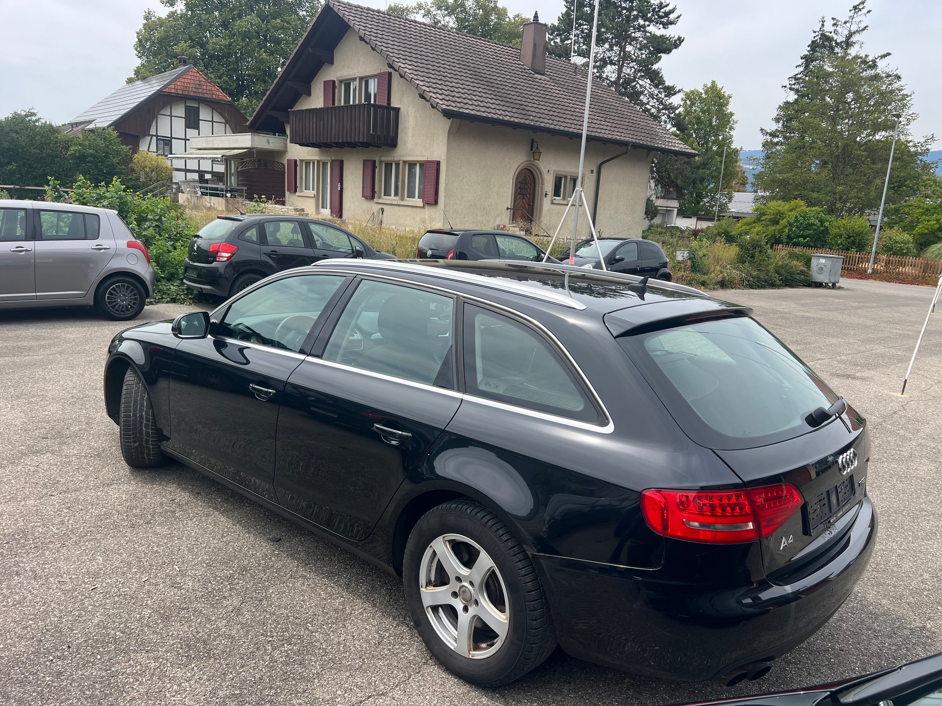 AUDI A4 Avant 1.8 TFSI multitronic-image-5