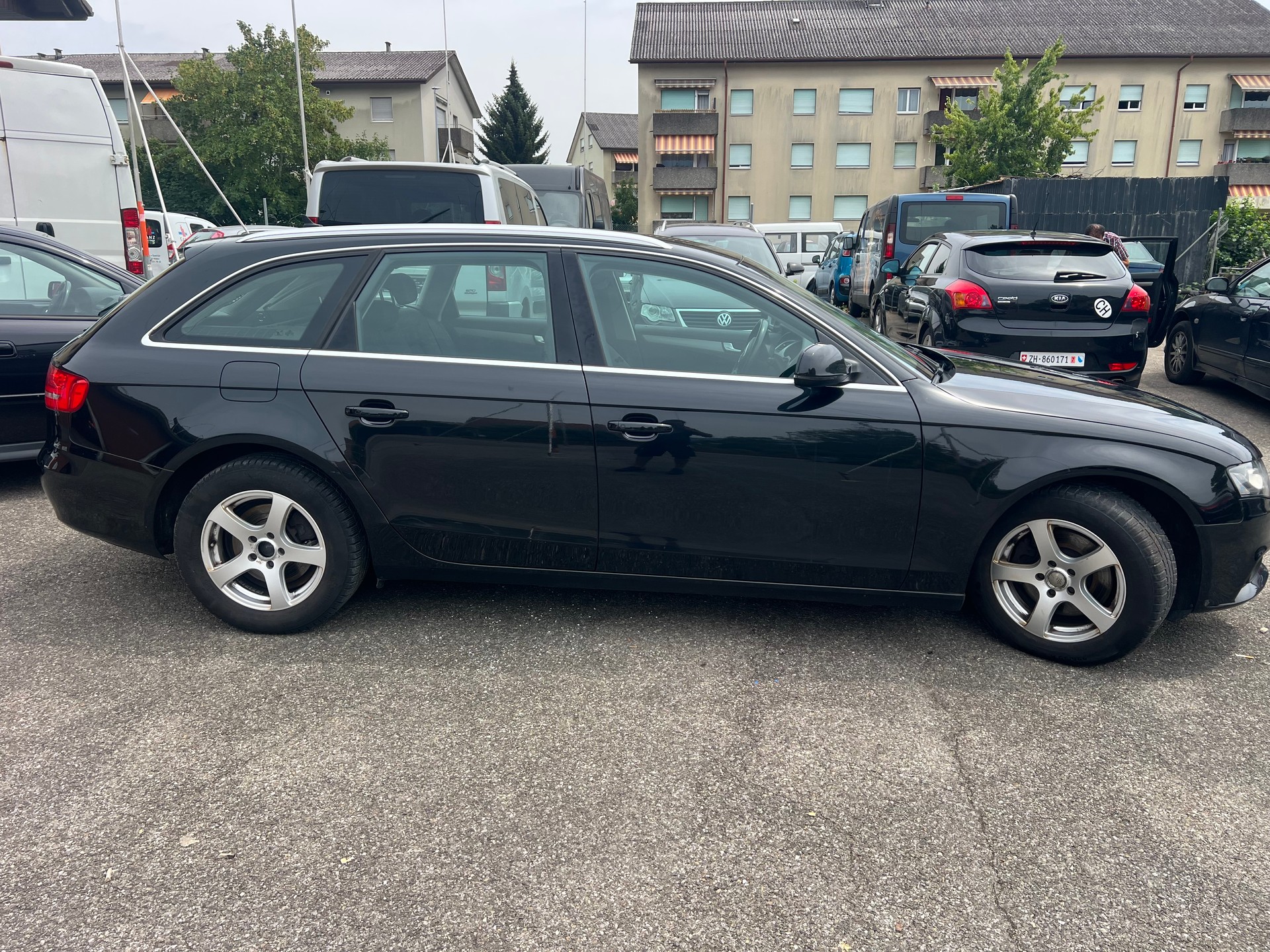 AUDI A4 Avant 1.8 TFSI multitronic-image-2