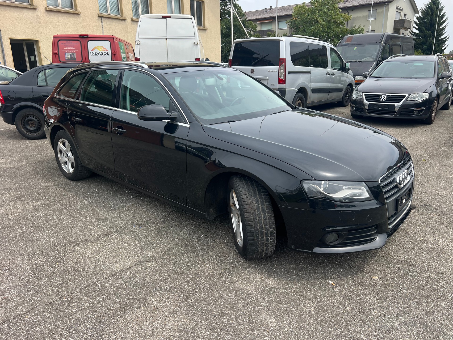 AUDI A4 Avant 1.8 TFSI multitronic-image-1