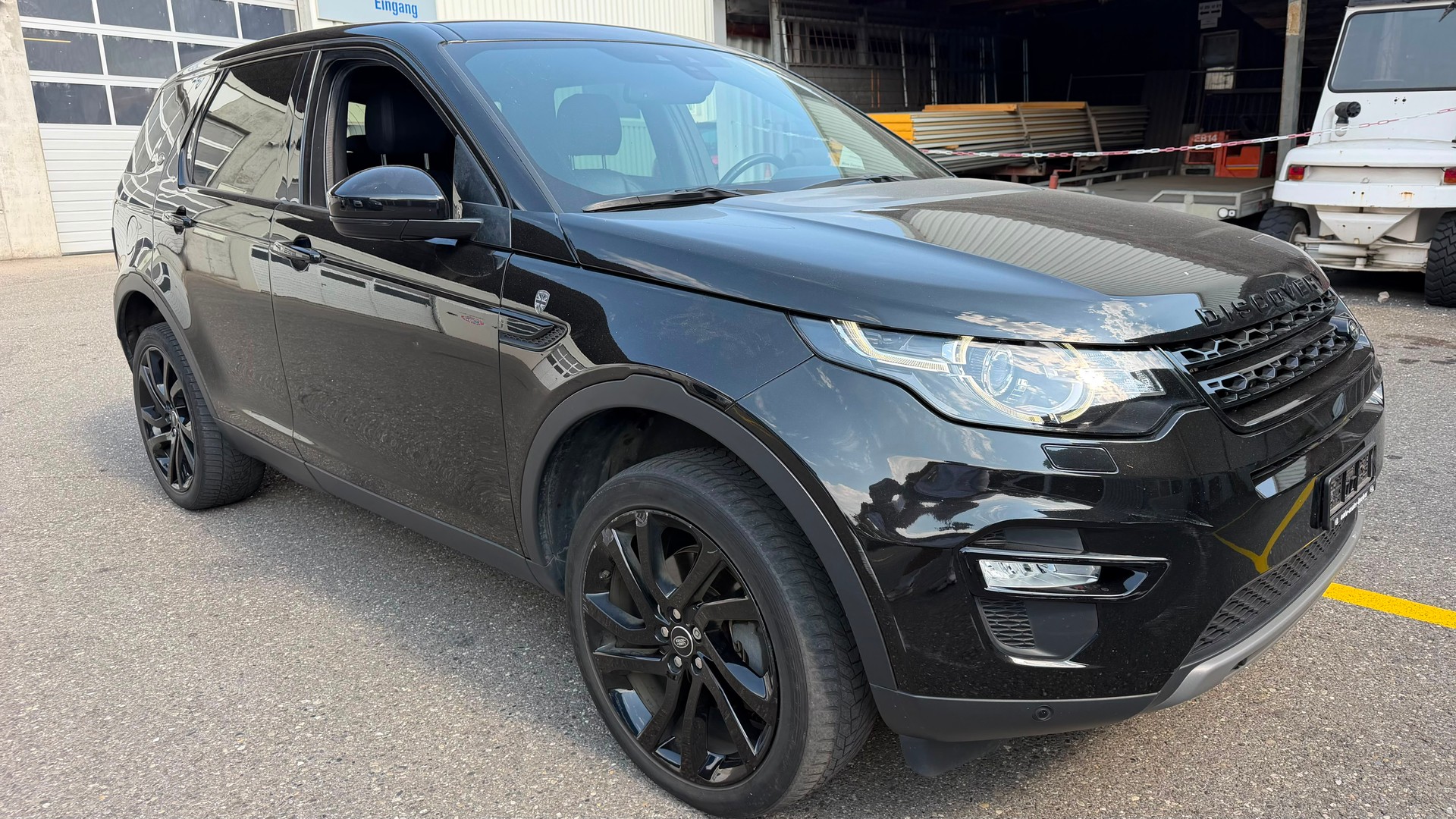 LAND ROVER Discovery Sport 2.0 TD4 HSE AT9-image-0