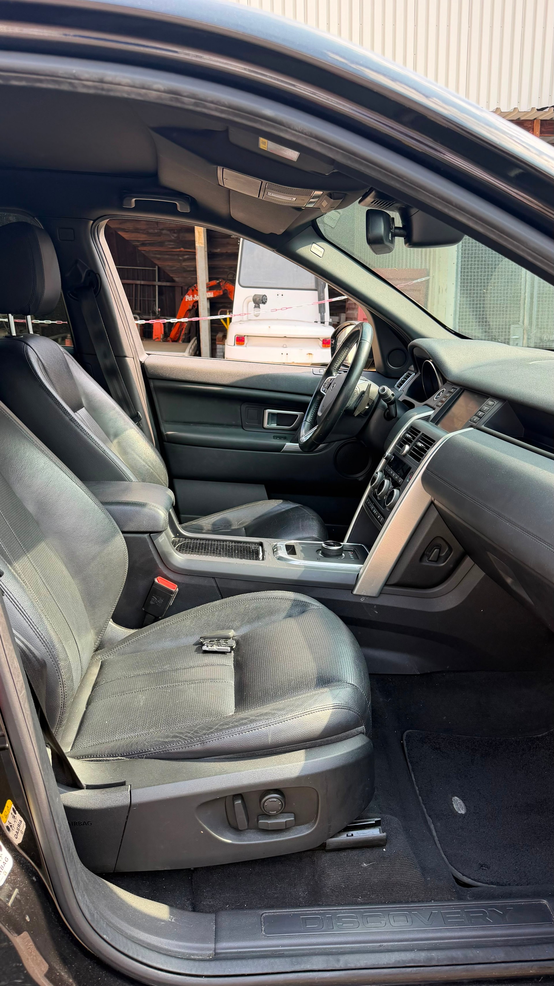 LAND ROVER Discovery Sport 2.0 TD4 HSE AT9-image-10