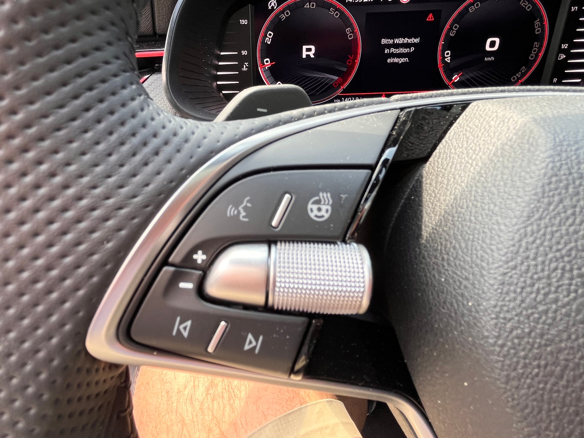 SKODA Kamiq 1.5 TSI Monte Carlo DSG-image-8