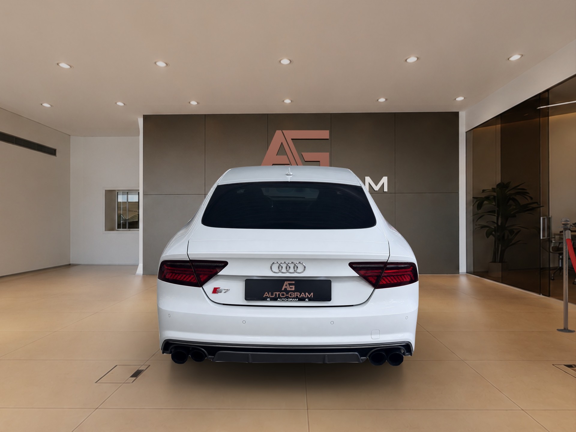 AUDI S7 Sportback 4.0 TFSI V8 quattro S-tronic-image-3