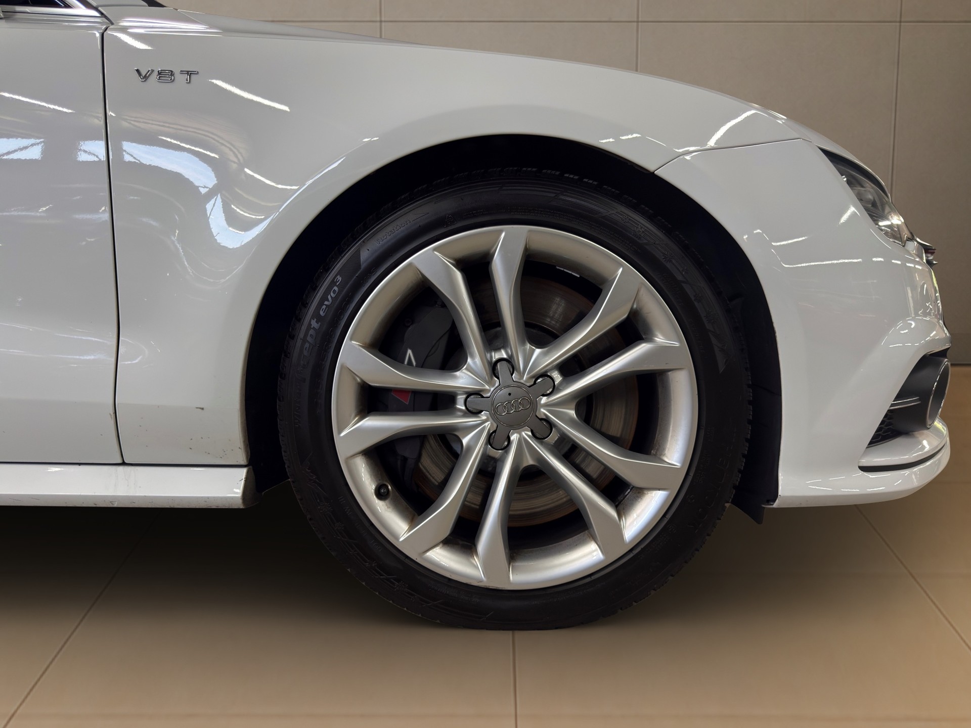 AUDI S7 Sportback 4.0 TFSI V8 quattro S-tronic-image-8