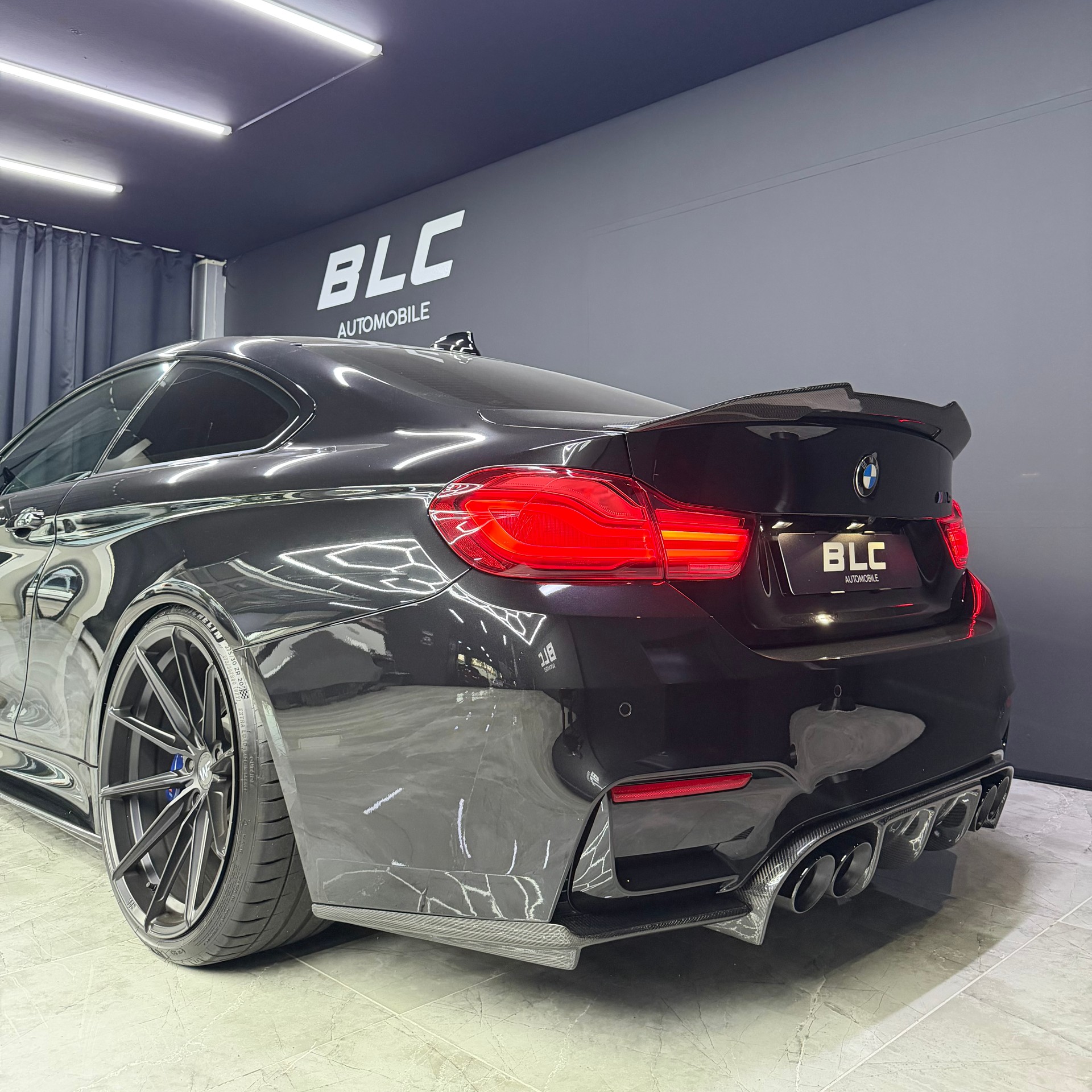 BMW M4 Coupé Competition DKG-image-5