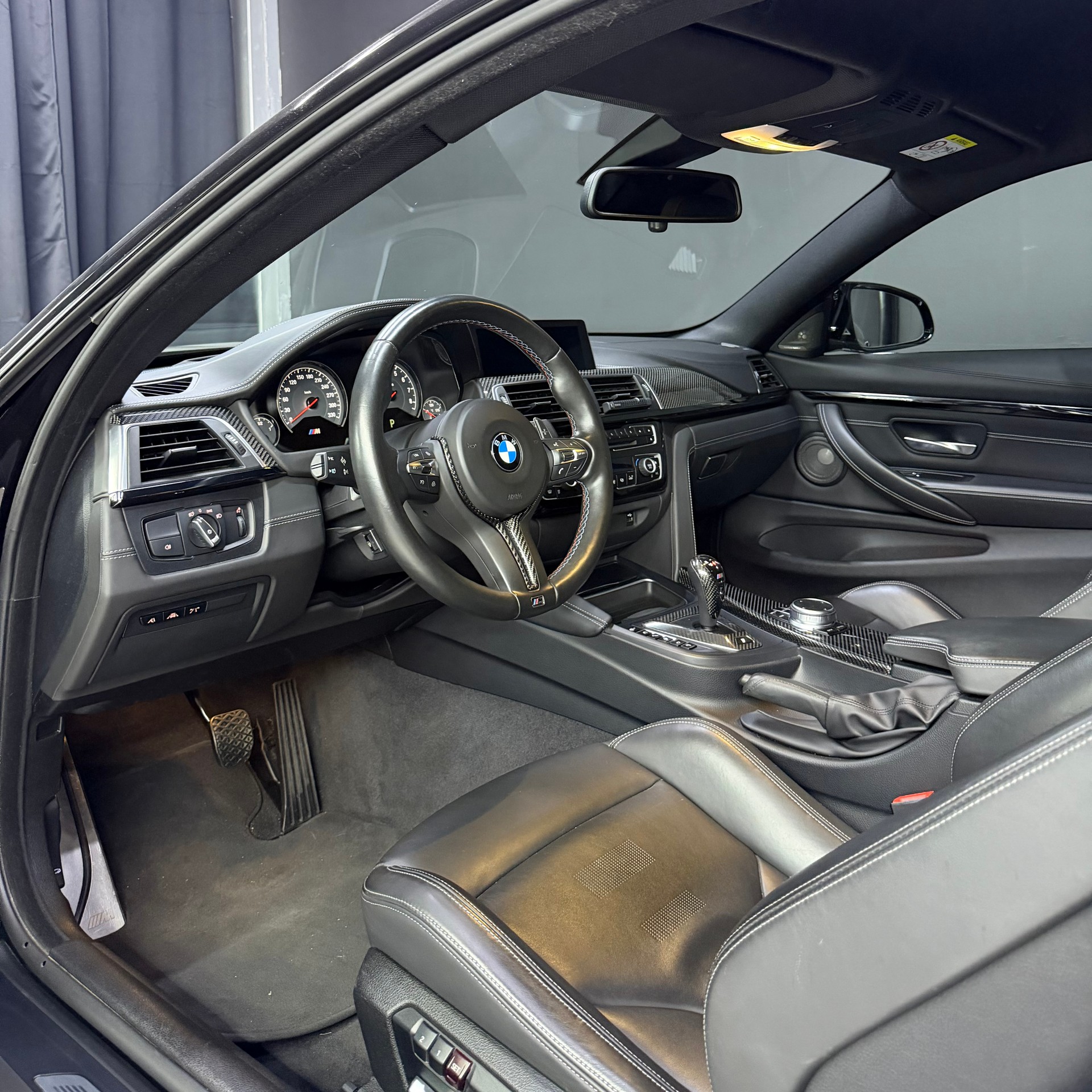 BMW M4 Coupé Competition DKG-image-7