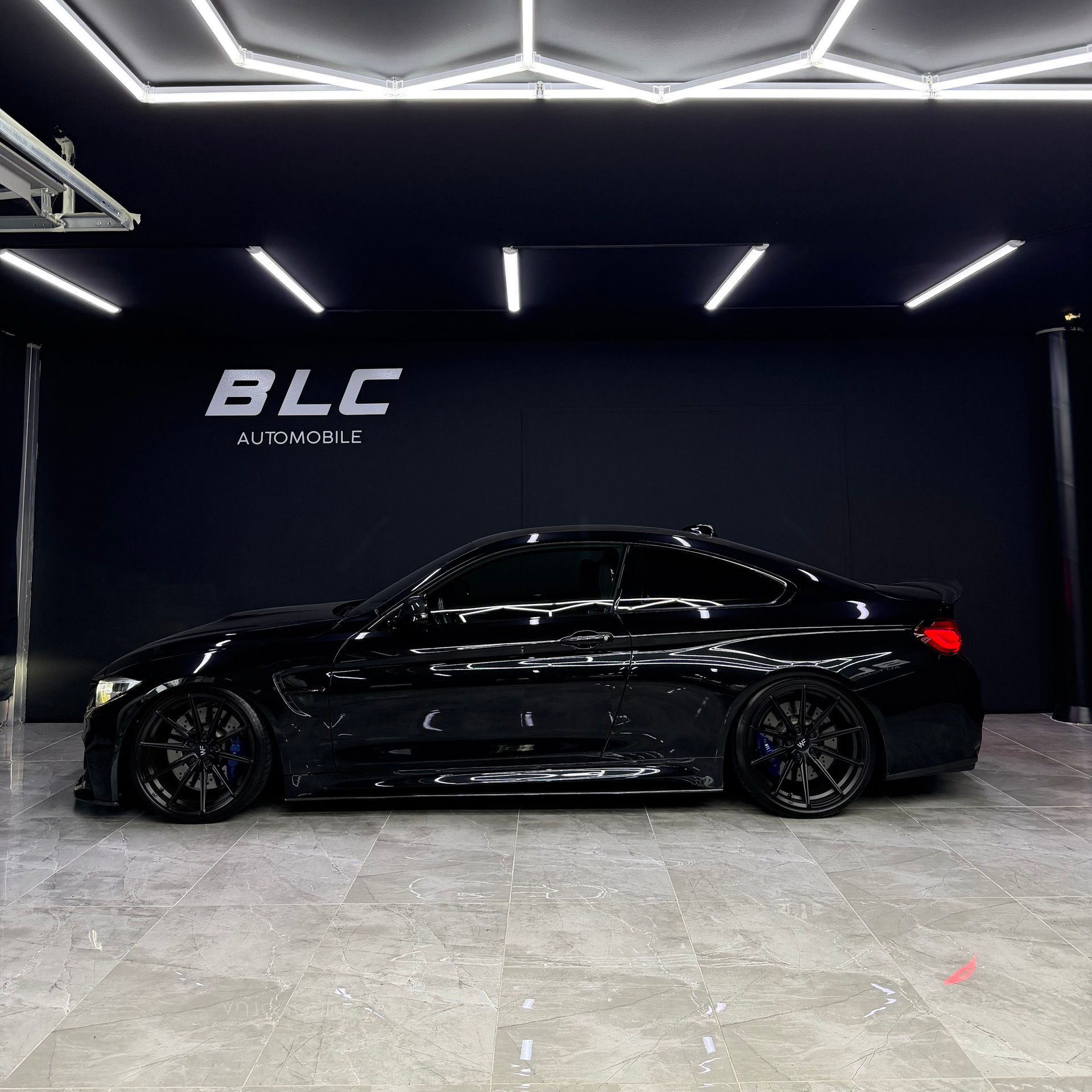 BMW M4 Coupé Competition DKG-image-2