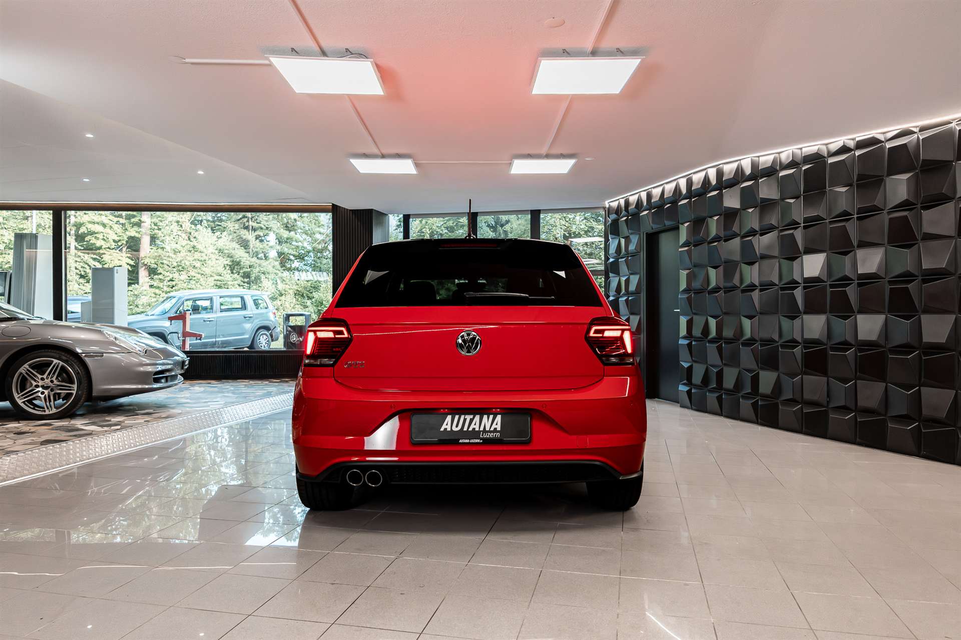 VW Polo 2.0 TSI GTI DSG-image-4