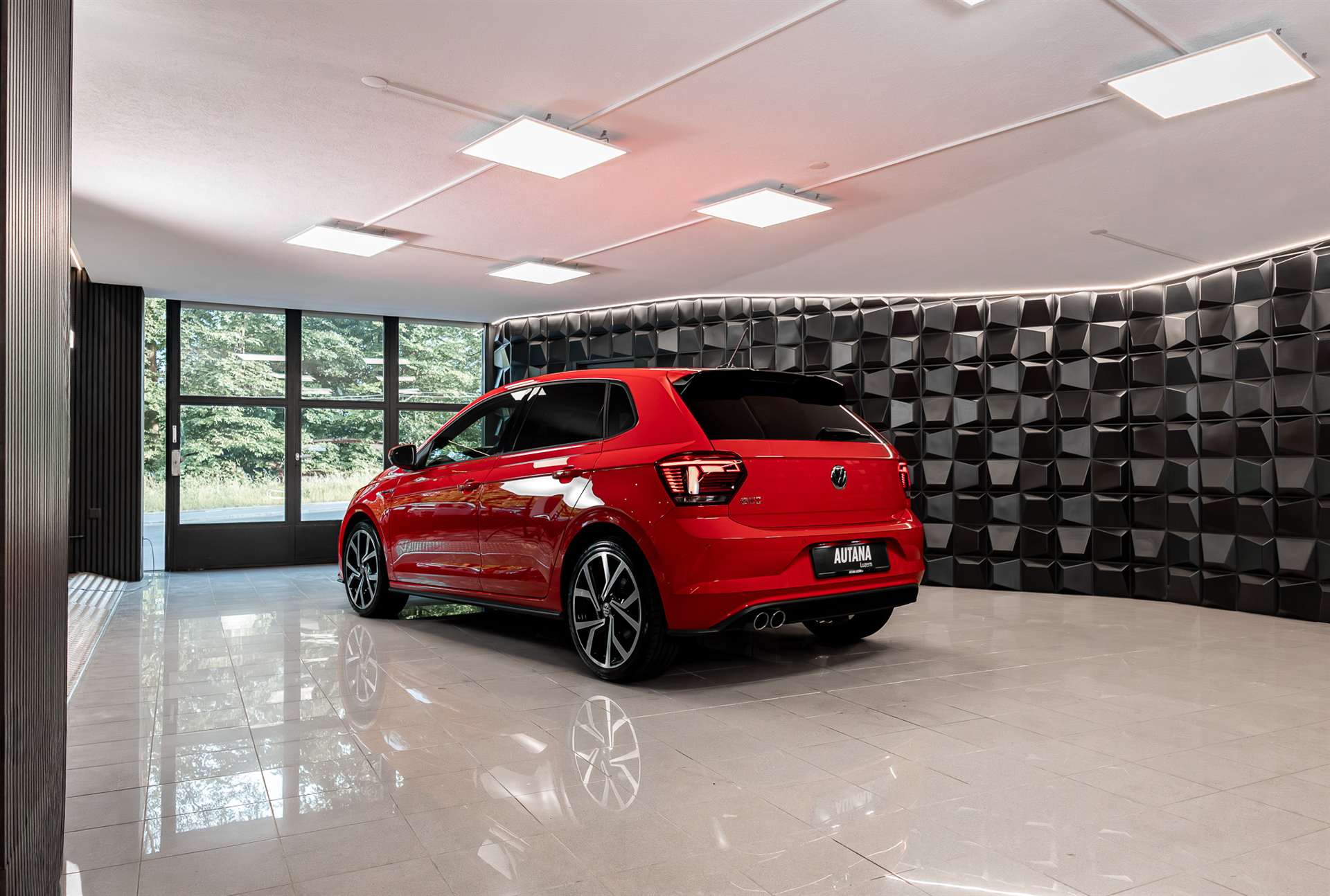 VW Polo 2.0 TSI GTI DSG-image-2