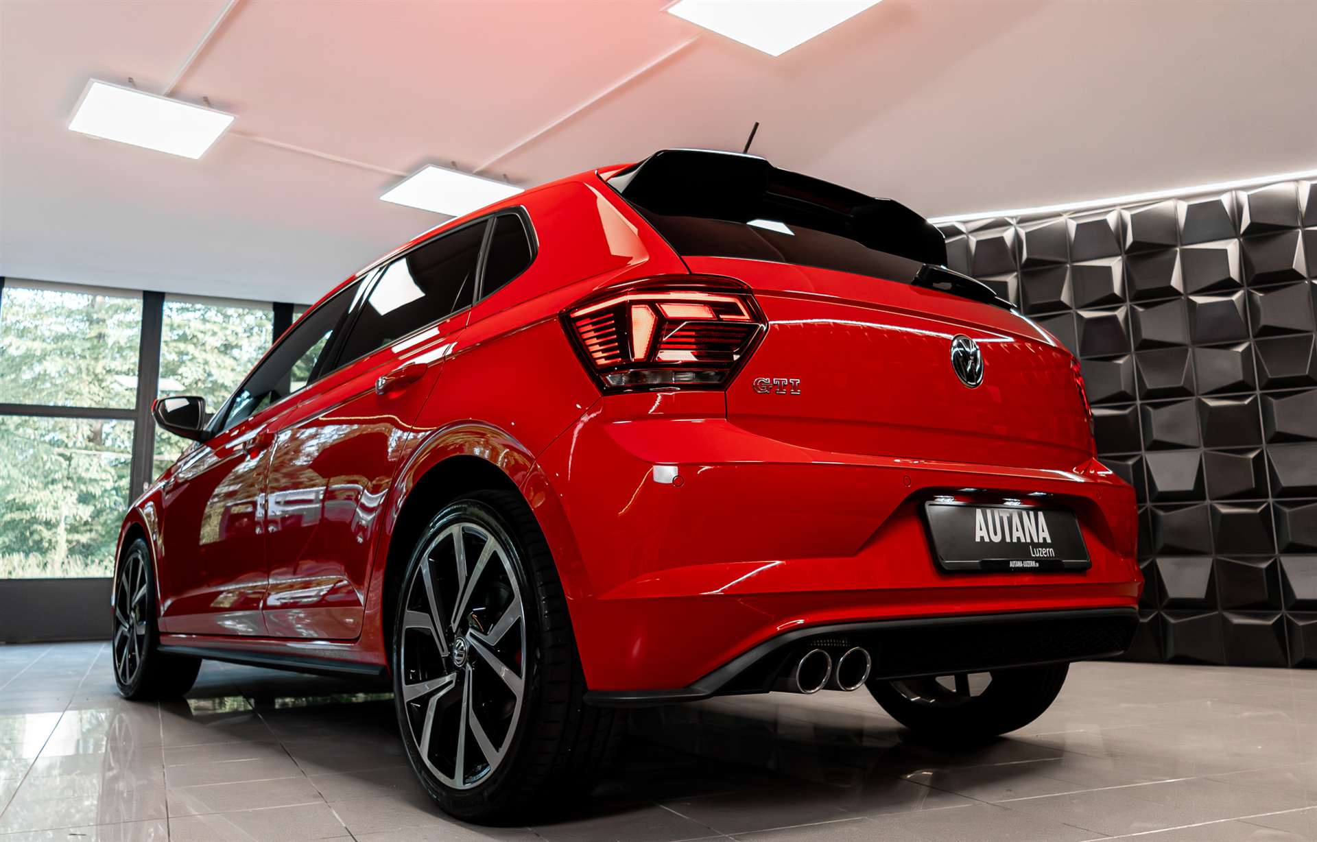 VW Polo 2.0 TSI GTI DSG-image-25