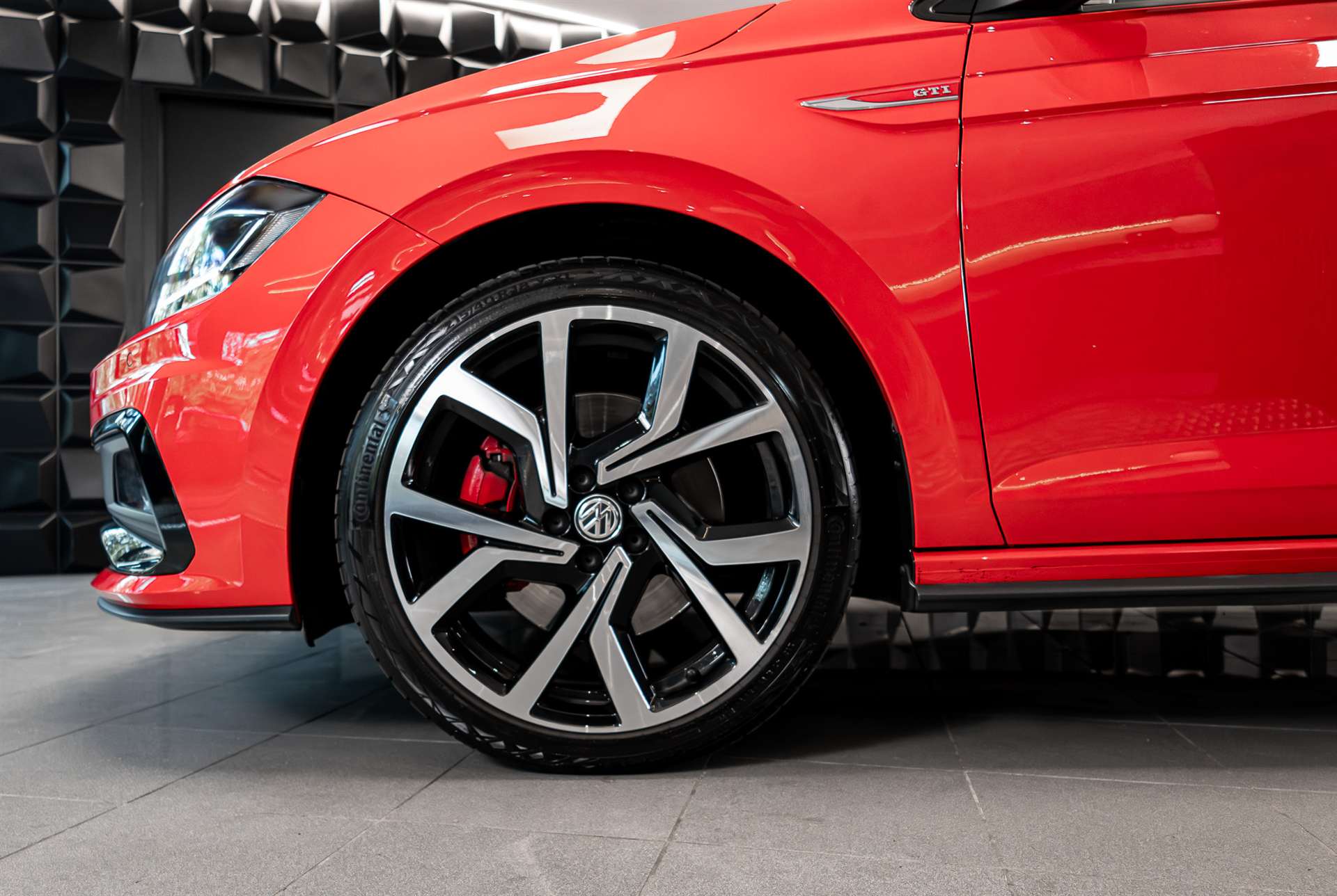 VW Polo 2.0 TSI GTI DSG-image-23