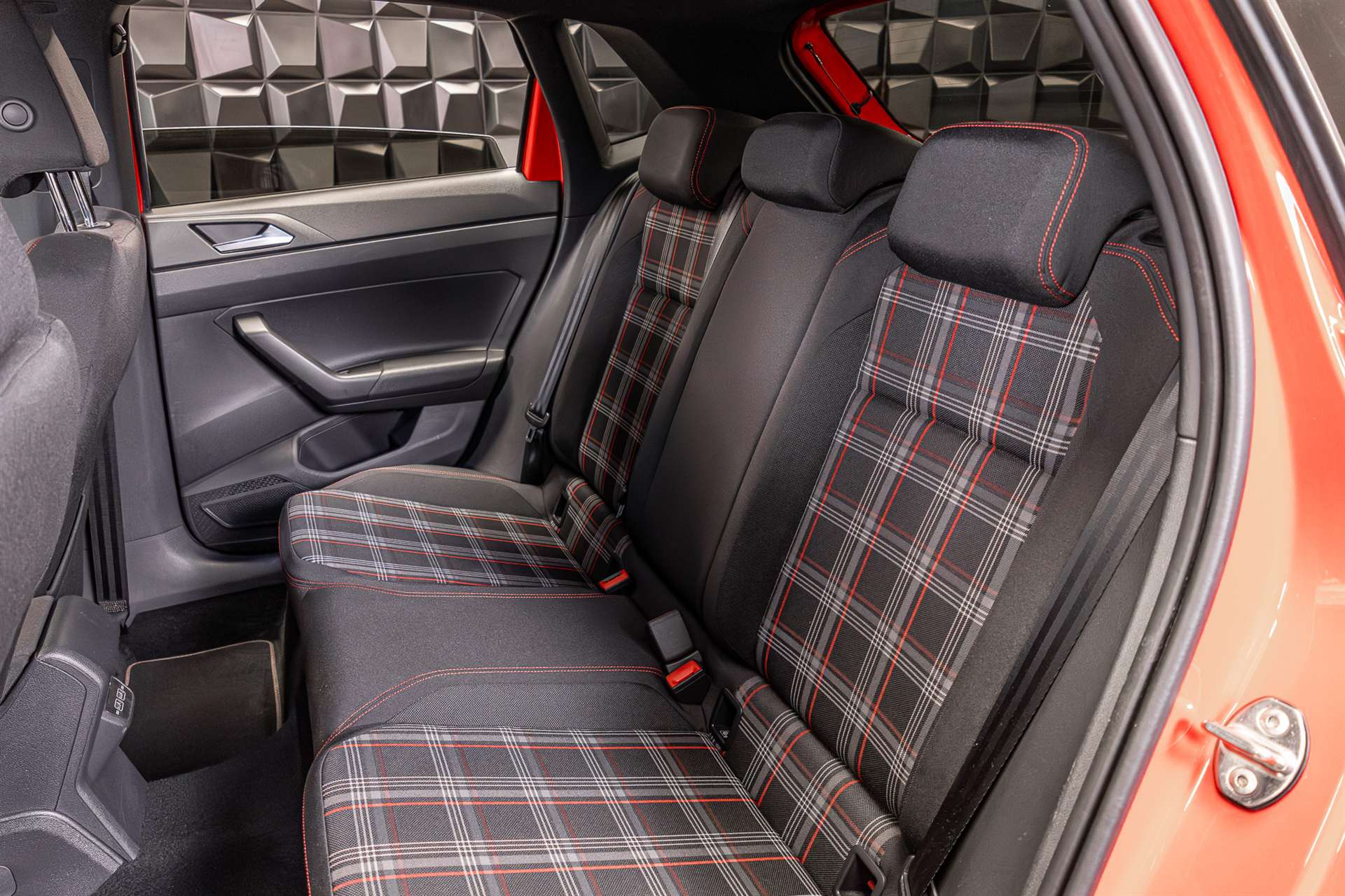 VW Polo 2.0 TSI GTI DSG-image-18